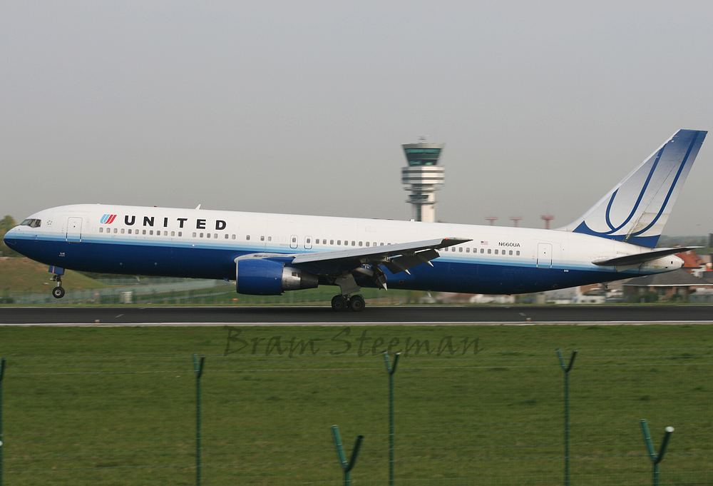 N660UA — Boeing
