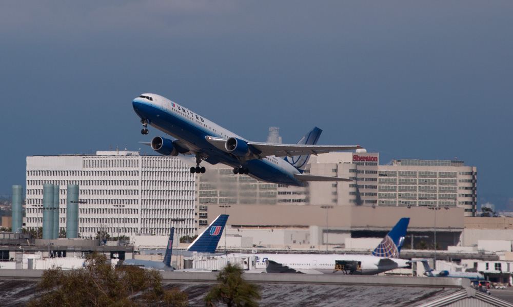 N660UA — Boeing