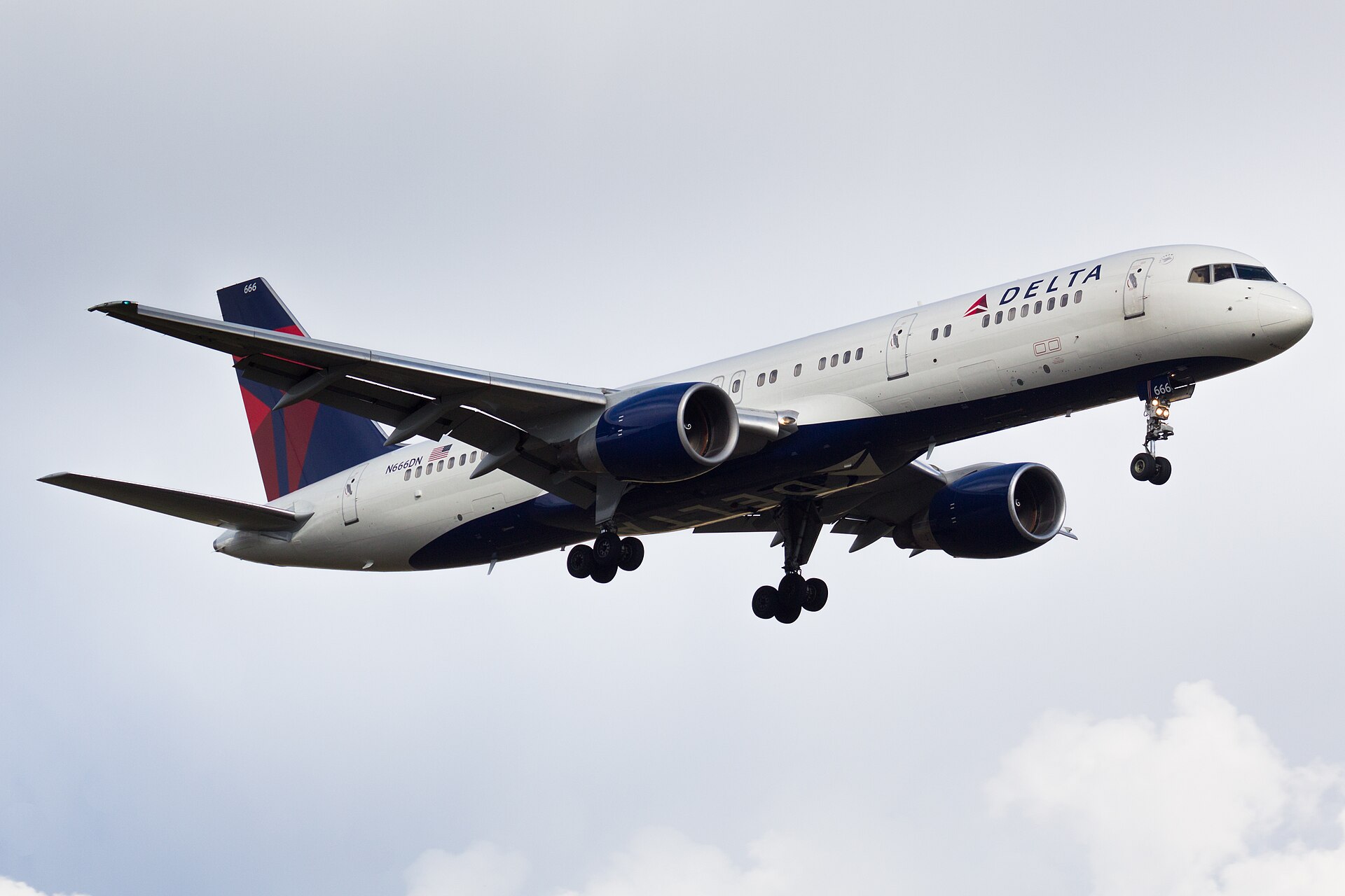 N666DN — Twin-engine aircraft