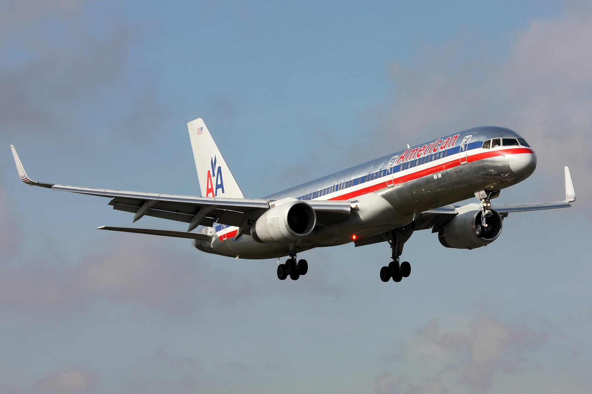 N668AA — Boeing