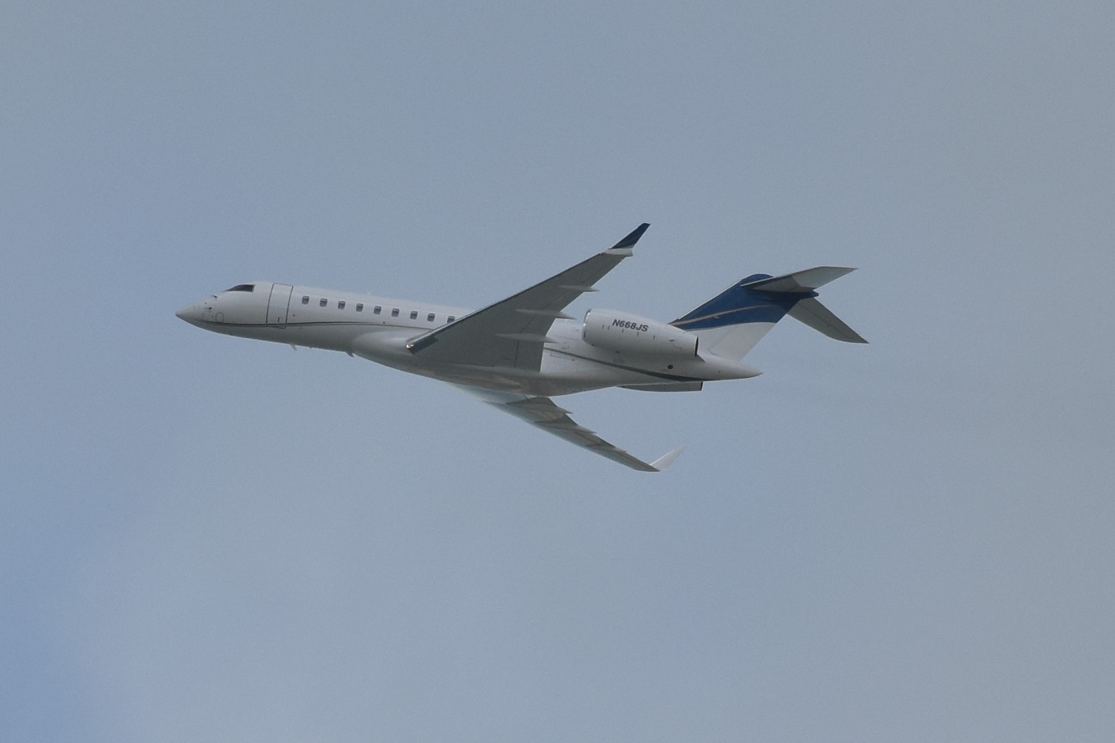N668JS — Business jet