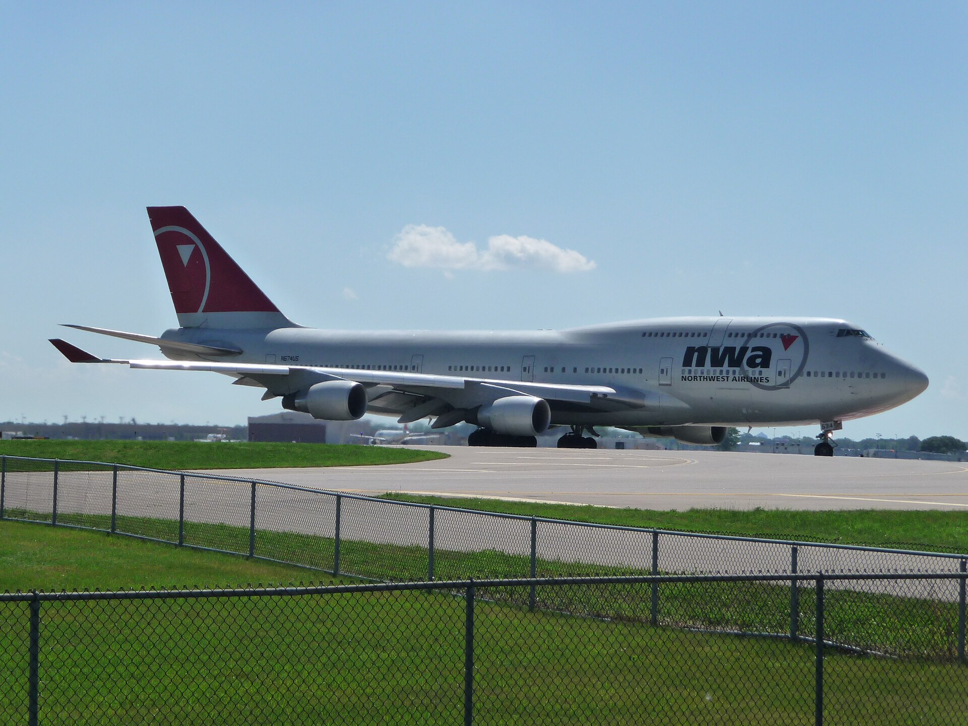 N674US — Boeing