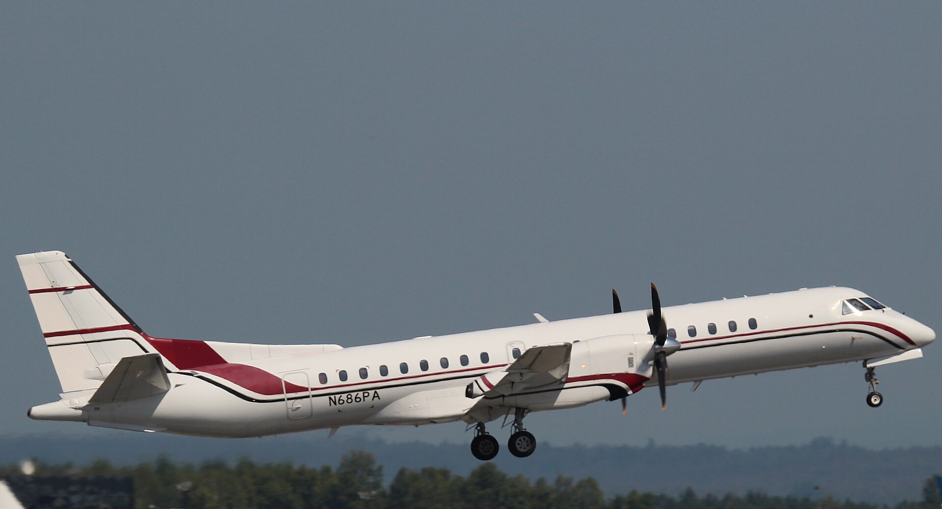 N686PA — Twin-engine aircraft