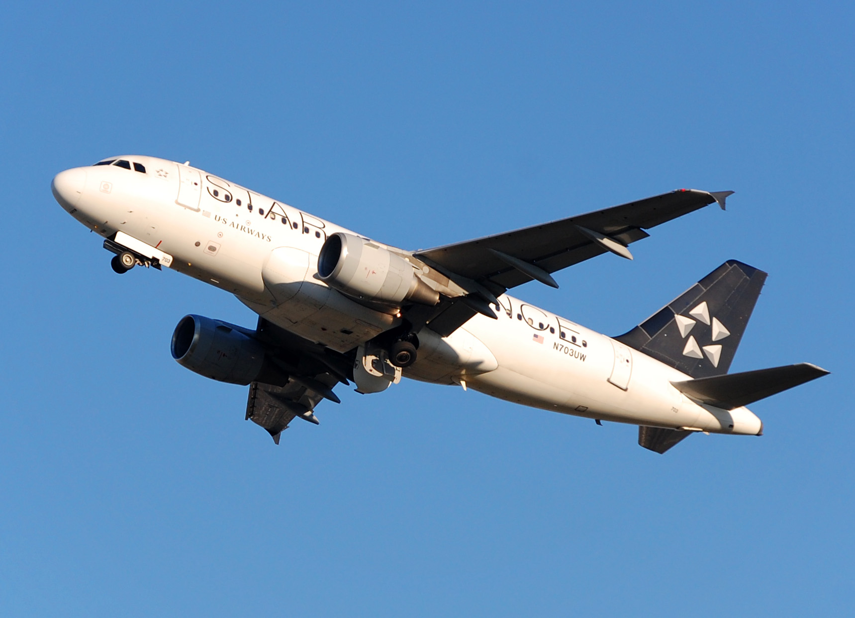 N703UW — Airbus
