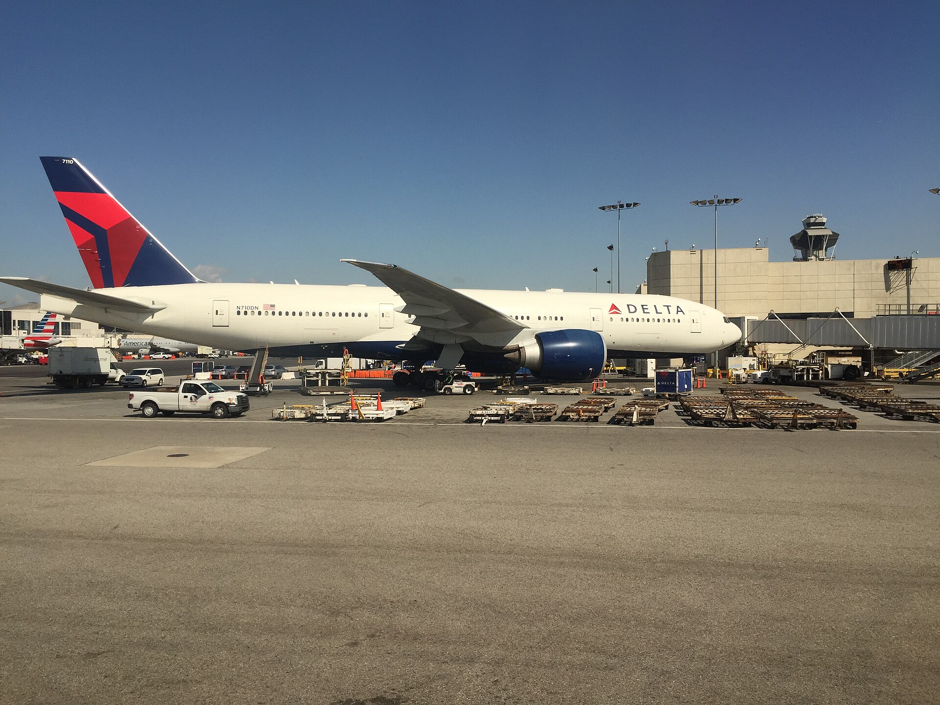 N710DN — Twin-engine aircraft