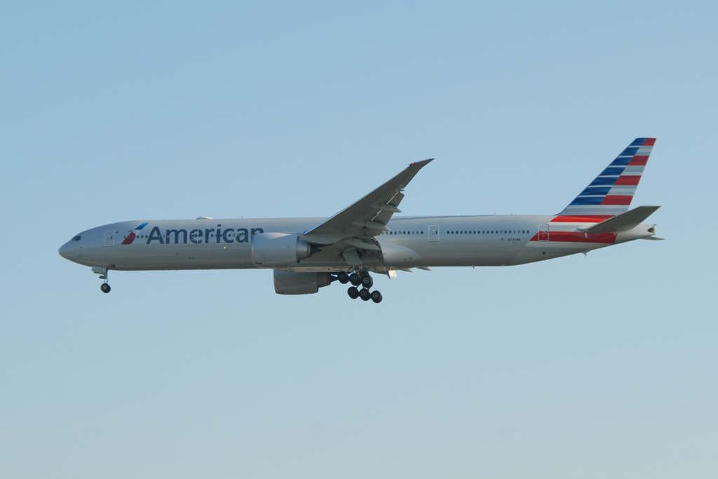 N720AN — Twin-engine aircraft
