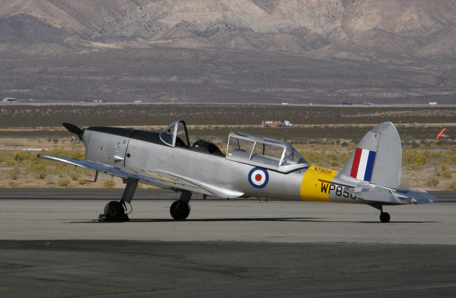 N735DH — De Havilland