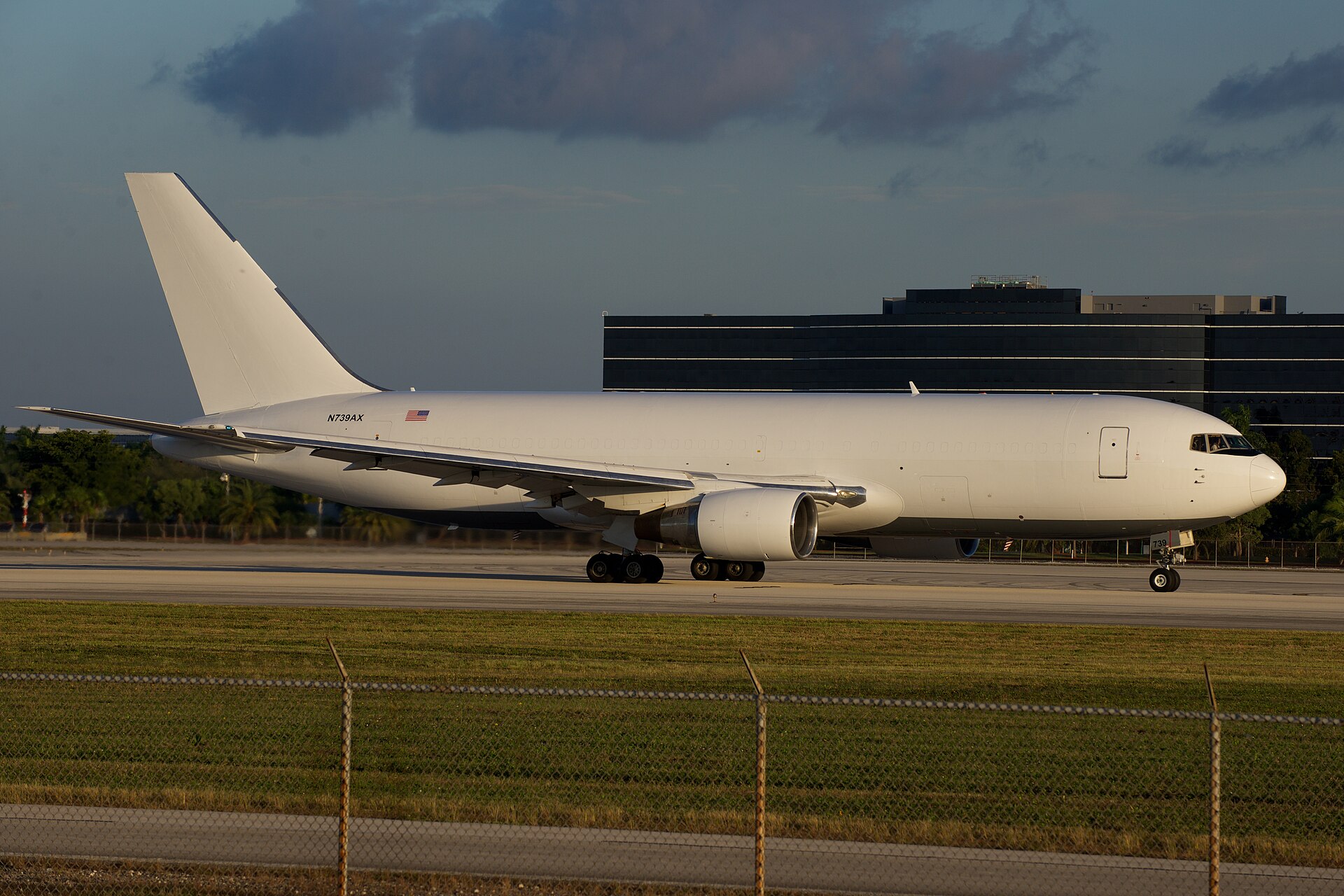 N739AX — Twin-engine aircraft