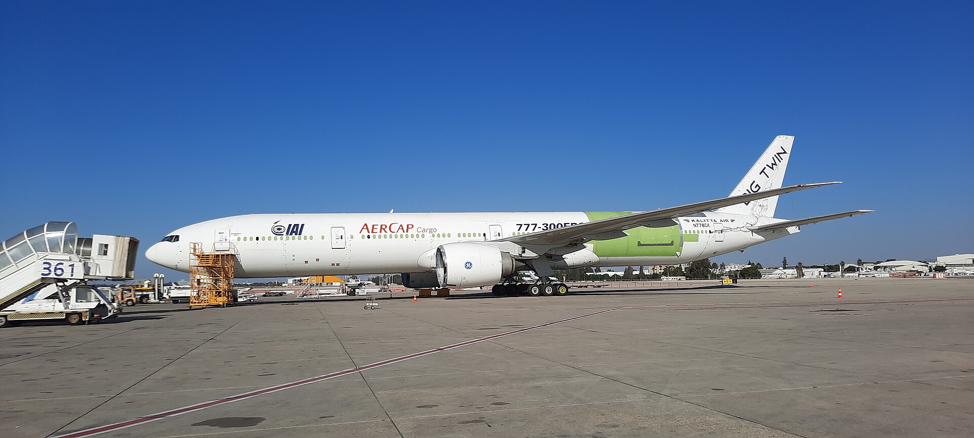 N778CK — Twin-engine aircraft