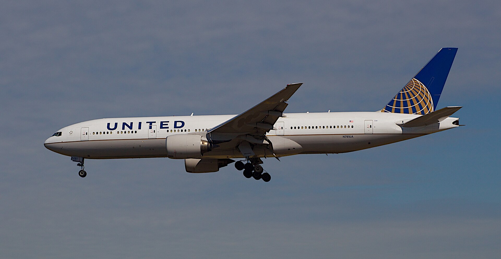 N781UA — Boeing