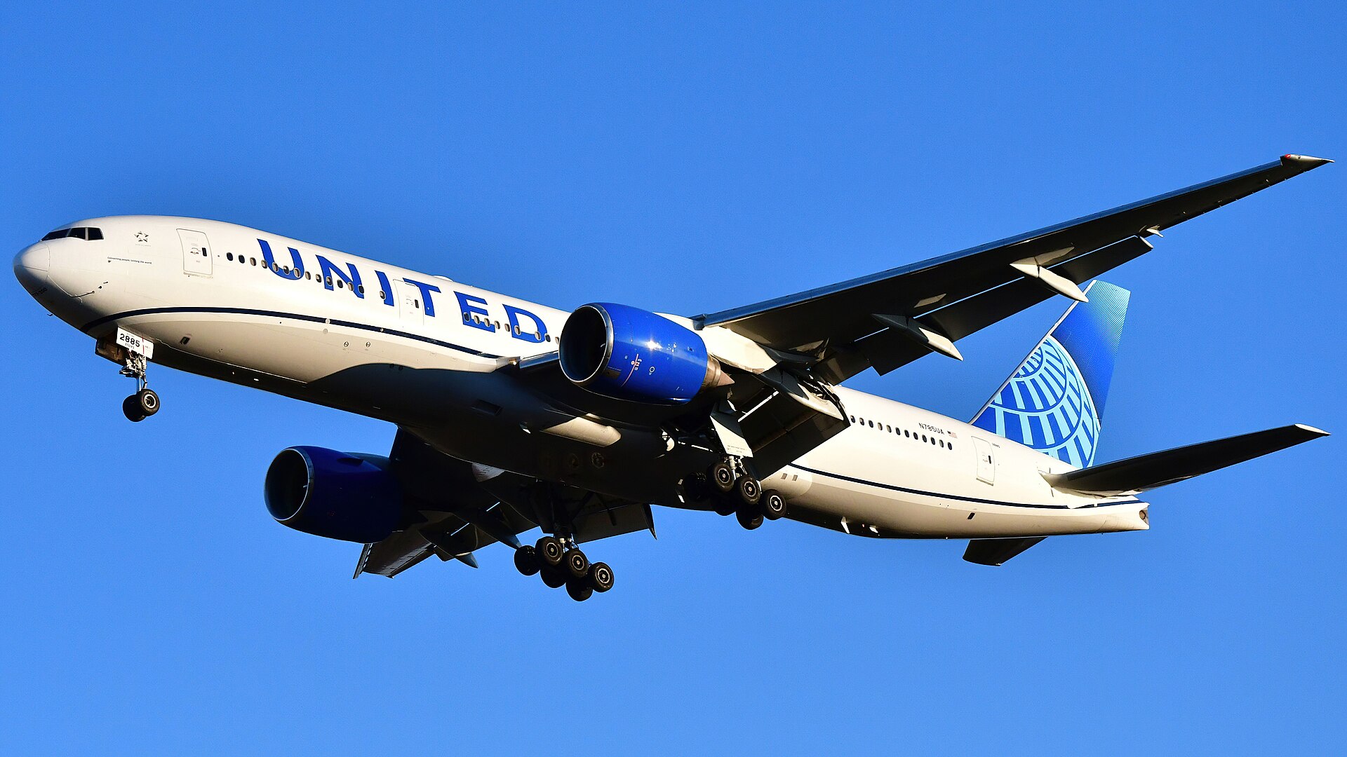 N785UA — Boeing