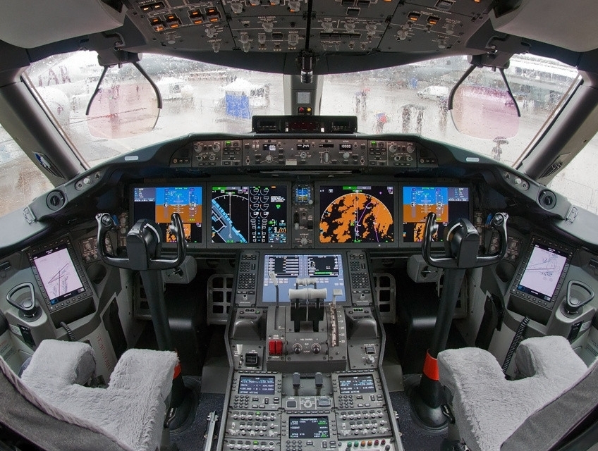 N787BA — Aircraft