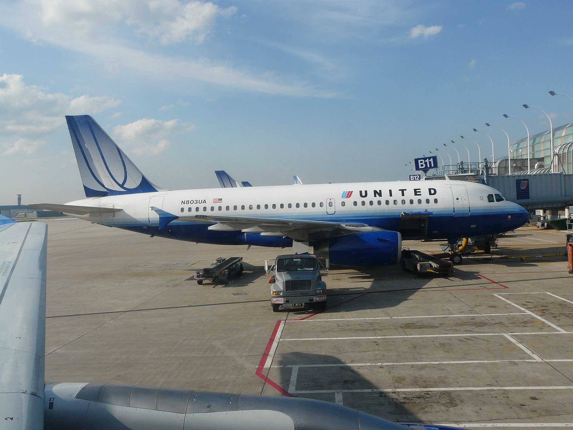 N803UA — Airbus