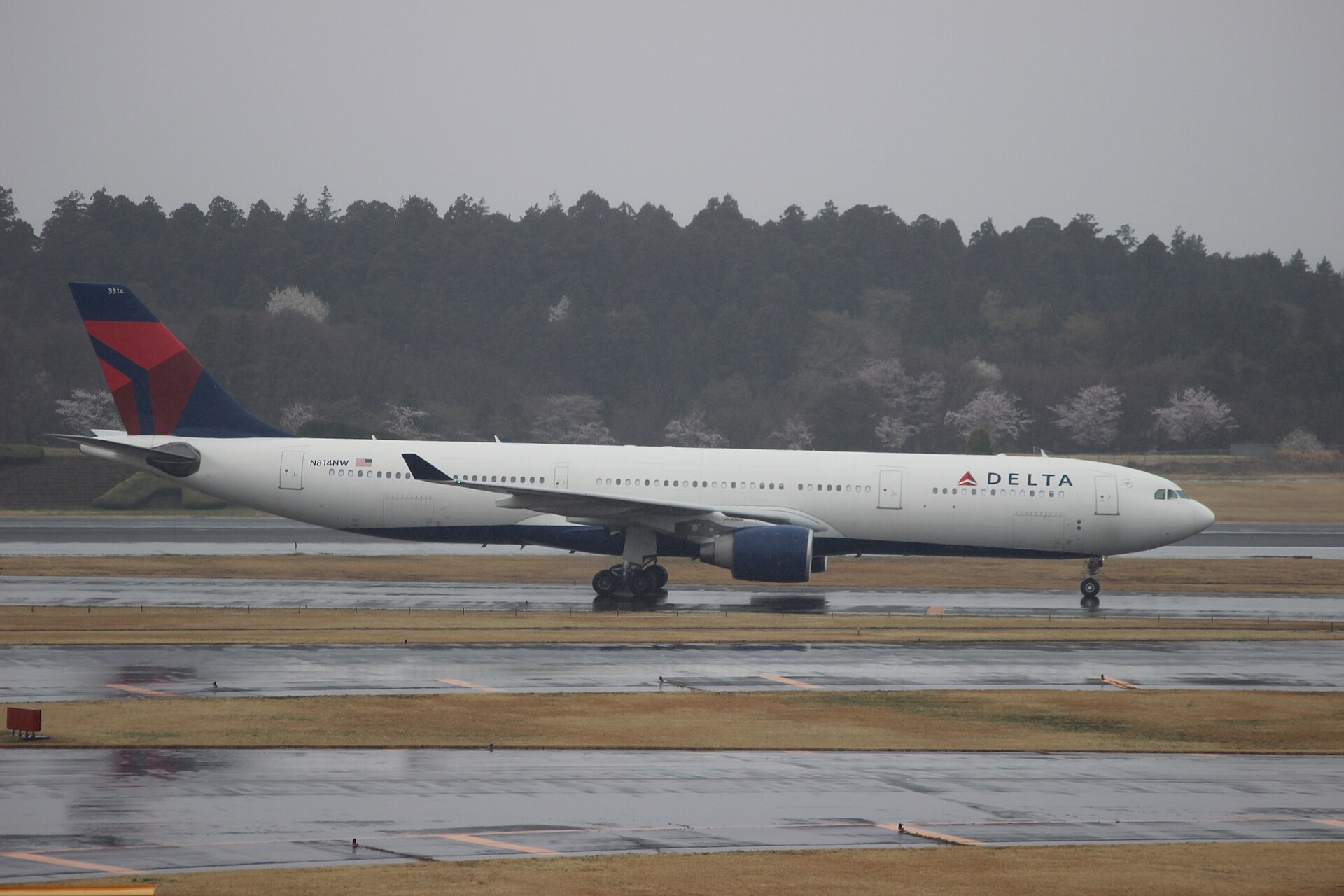 Tomo 121's best shot — N814NW