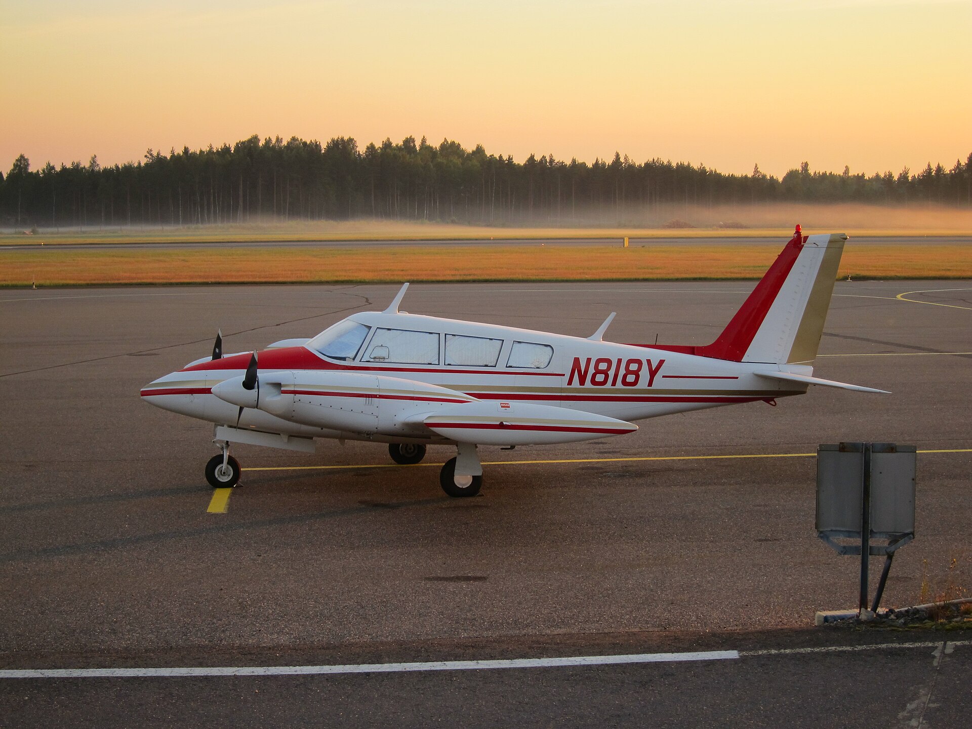 N818Y — Aircraft