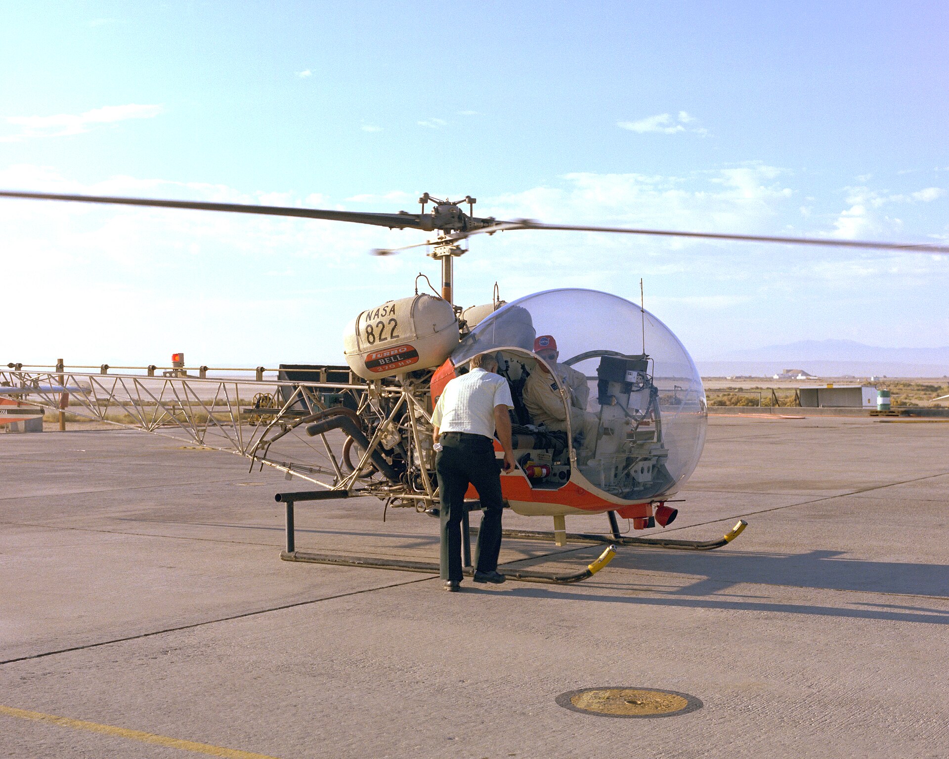 N822NA — Helicopter