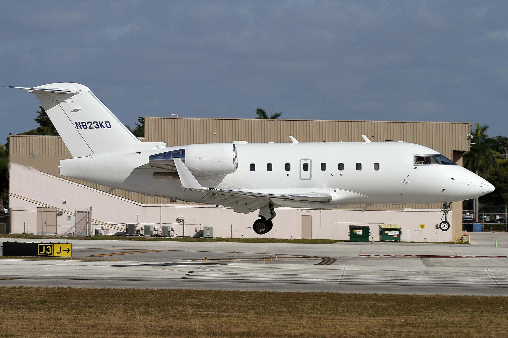 N823KD — Bombardier