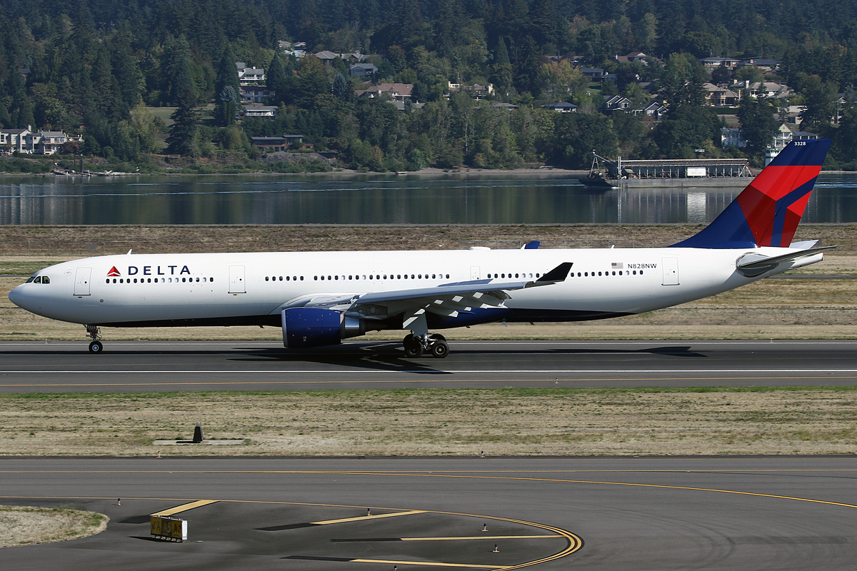 N828NW — Airbus