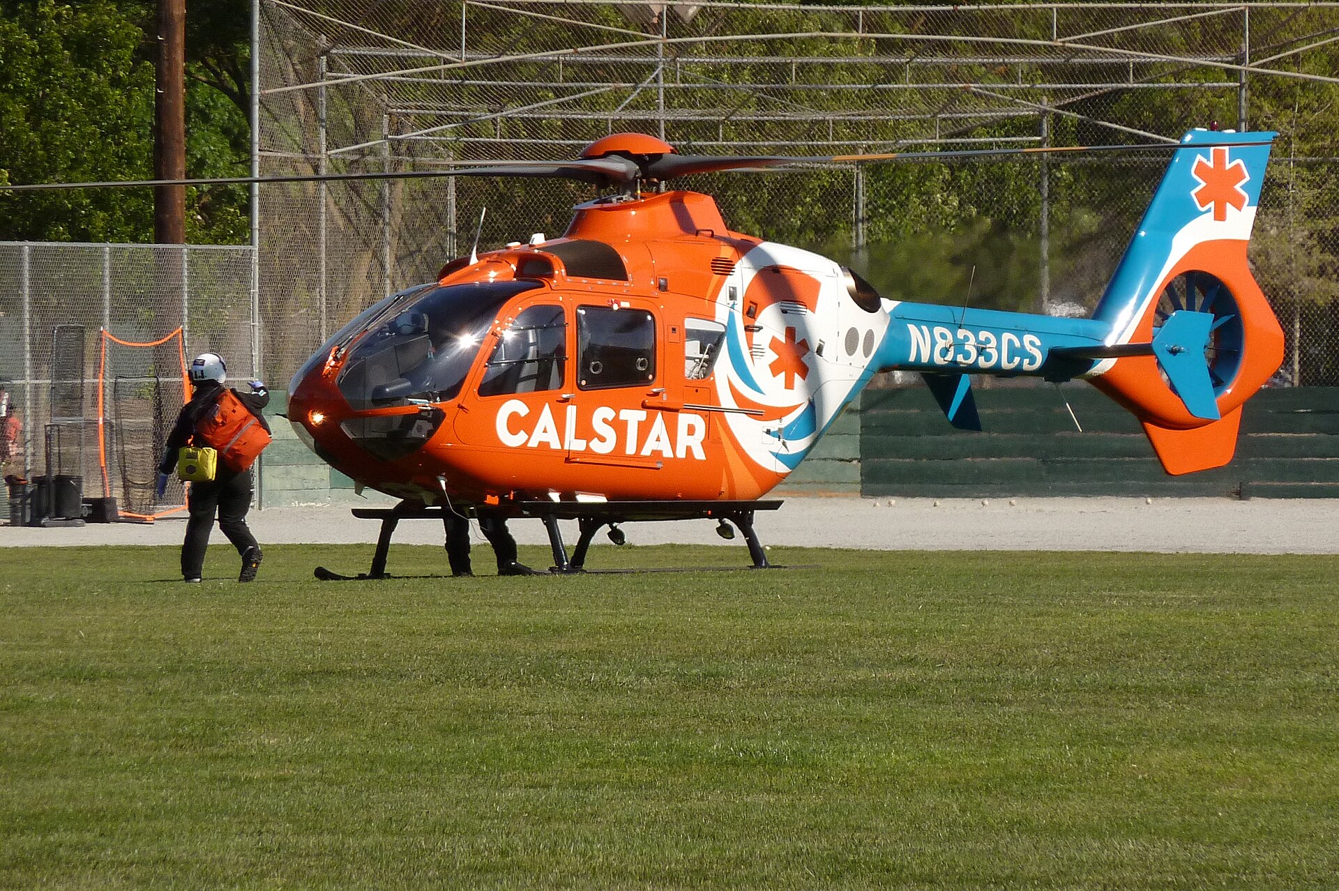 N833CS — Helicopter