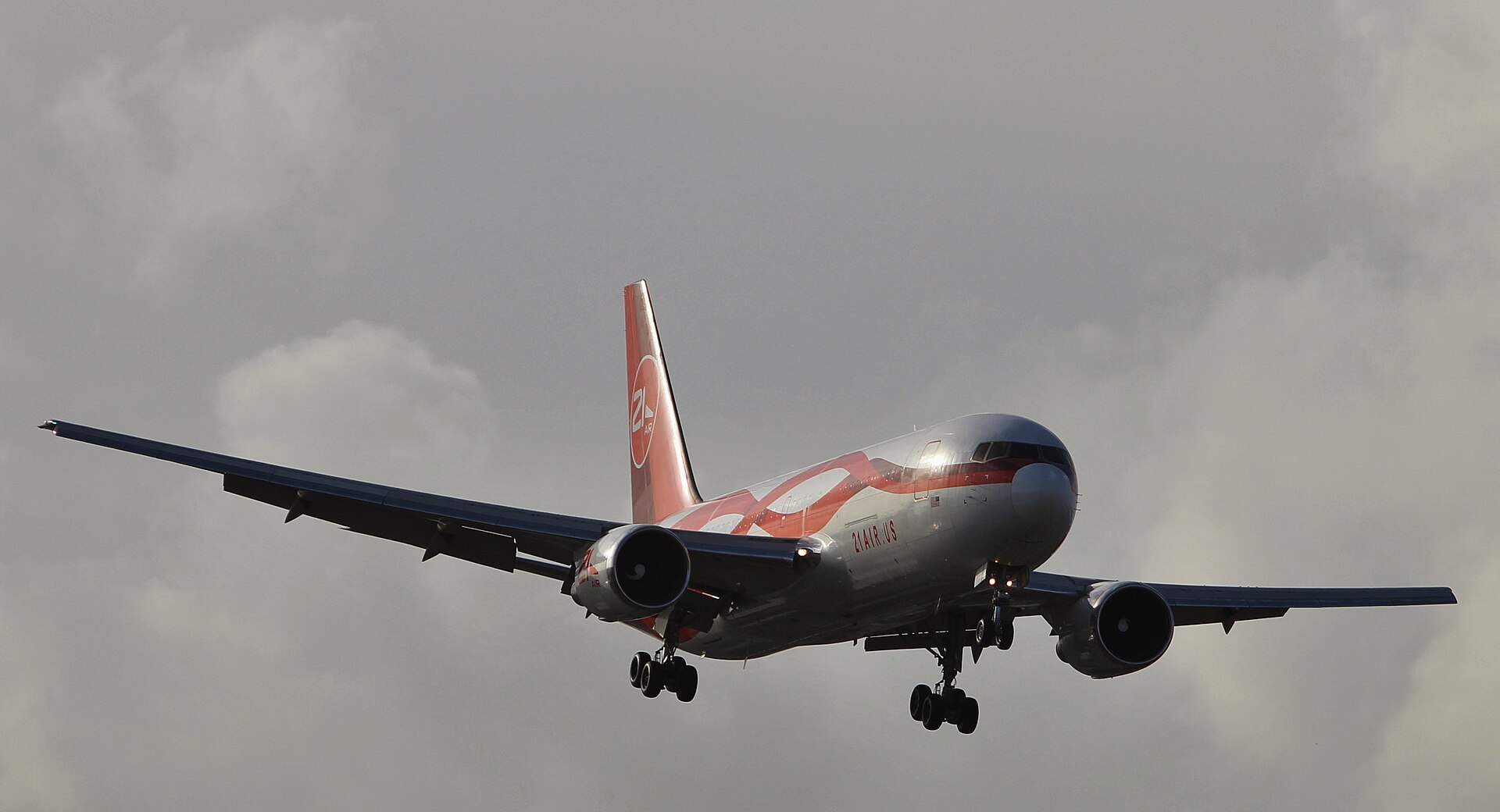 N881YV — Twin-engine aircraft