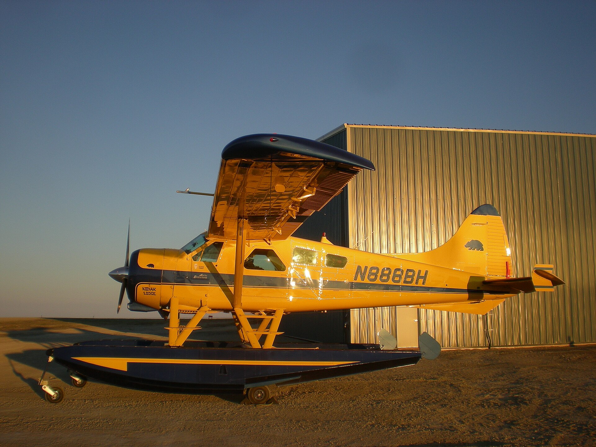 N888BH — De Havilland