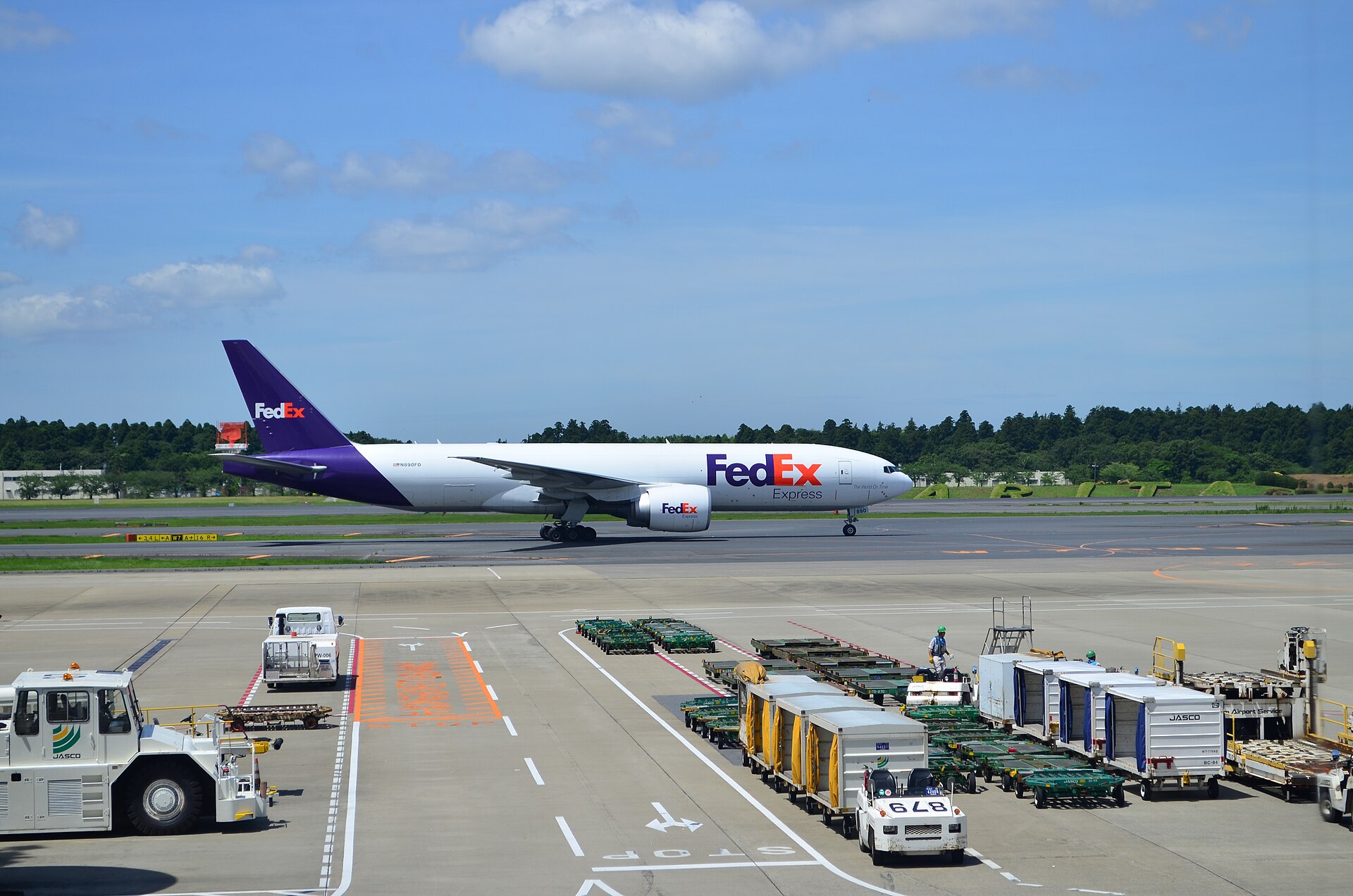 N890FD — Twin-engine aircraft