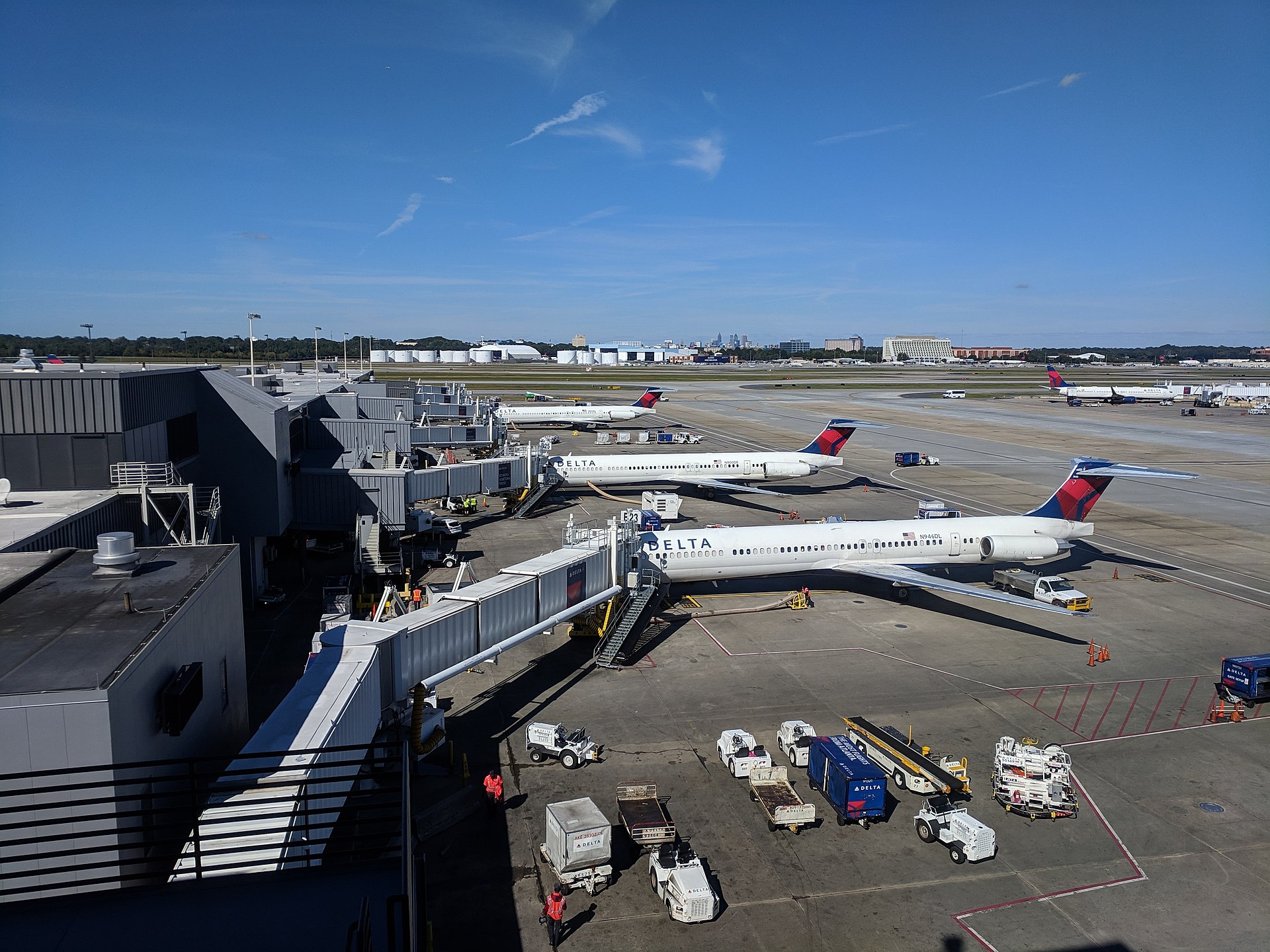 N946DL — Douglas