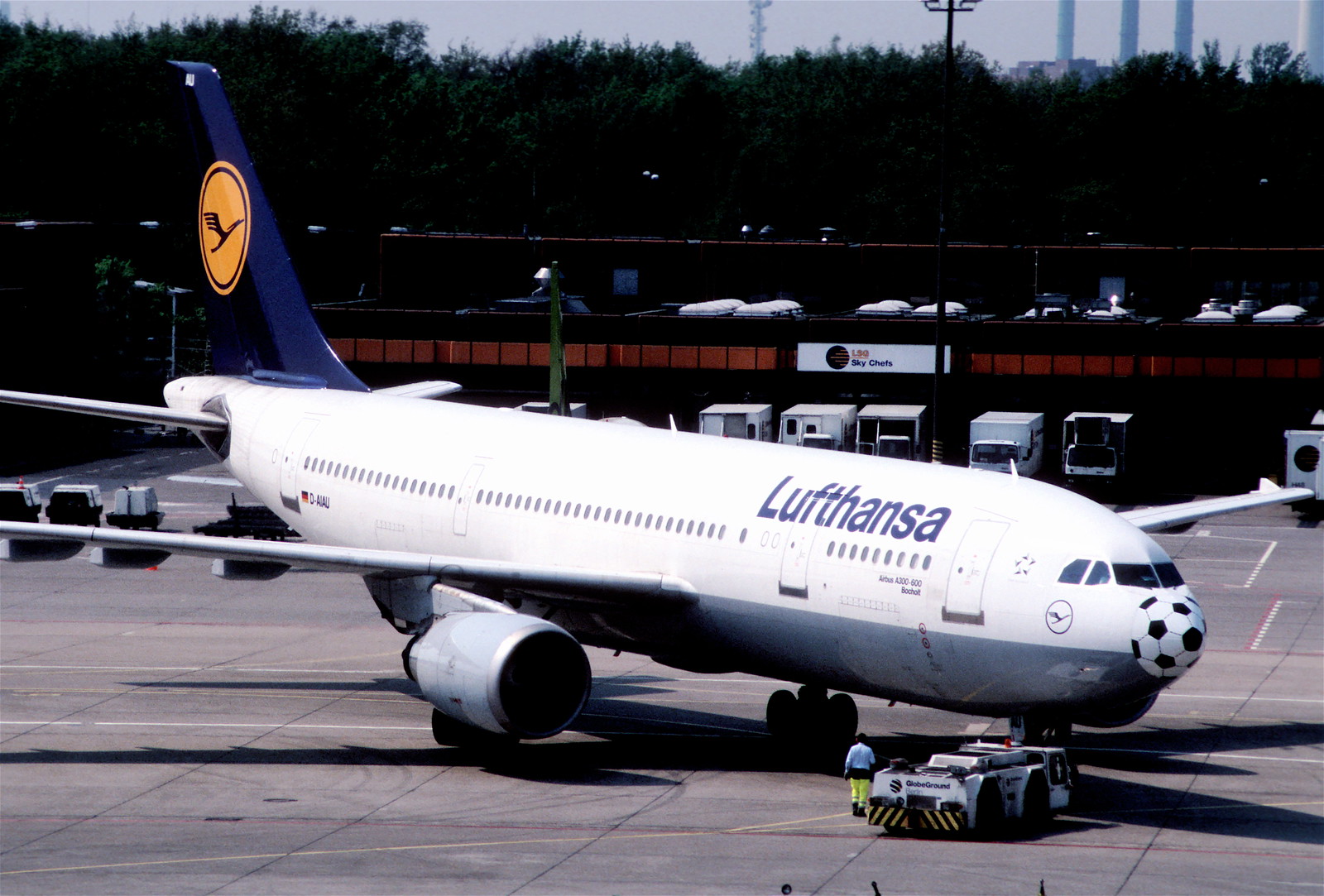 D-AIAU — Airbus