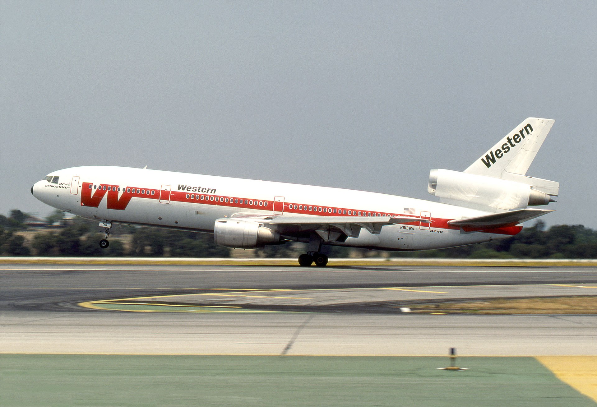 N913WA — Douglas