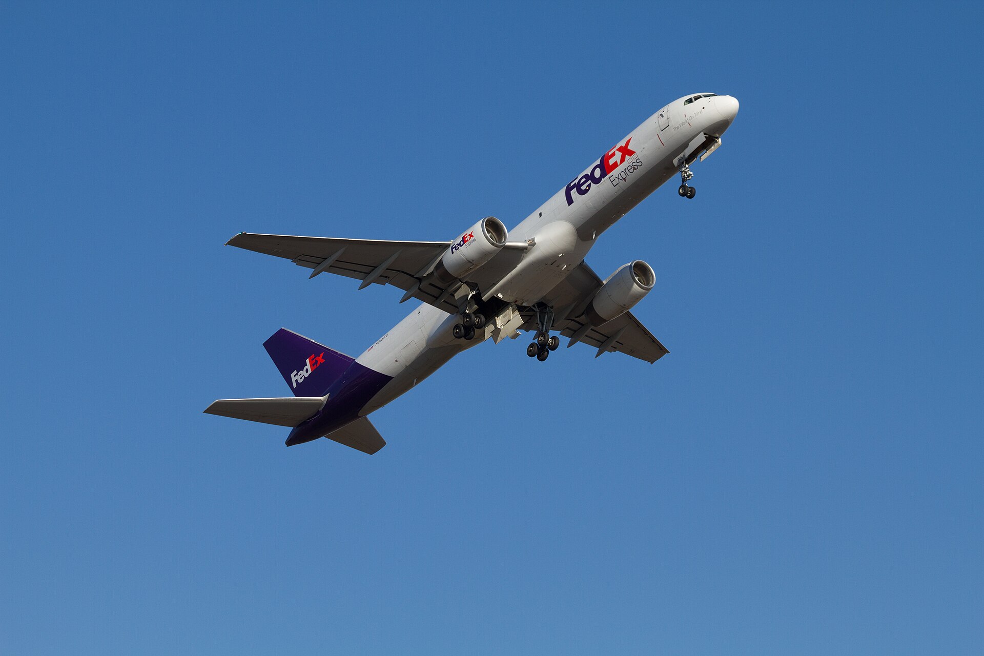 N915FD — Twin-engine aircraft