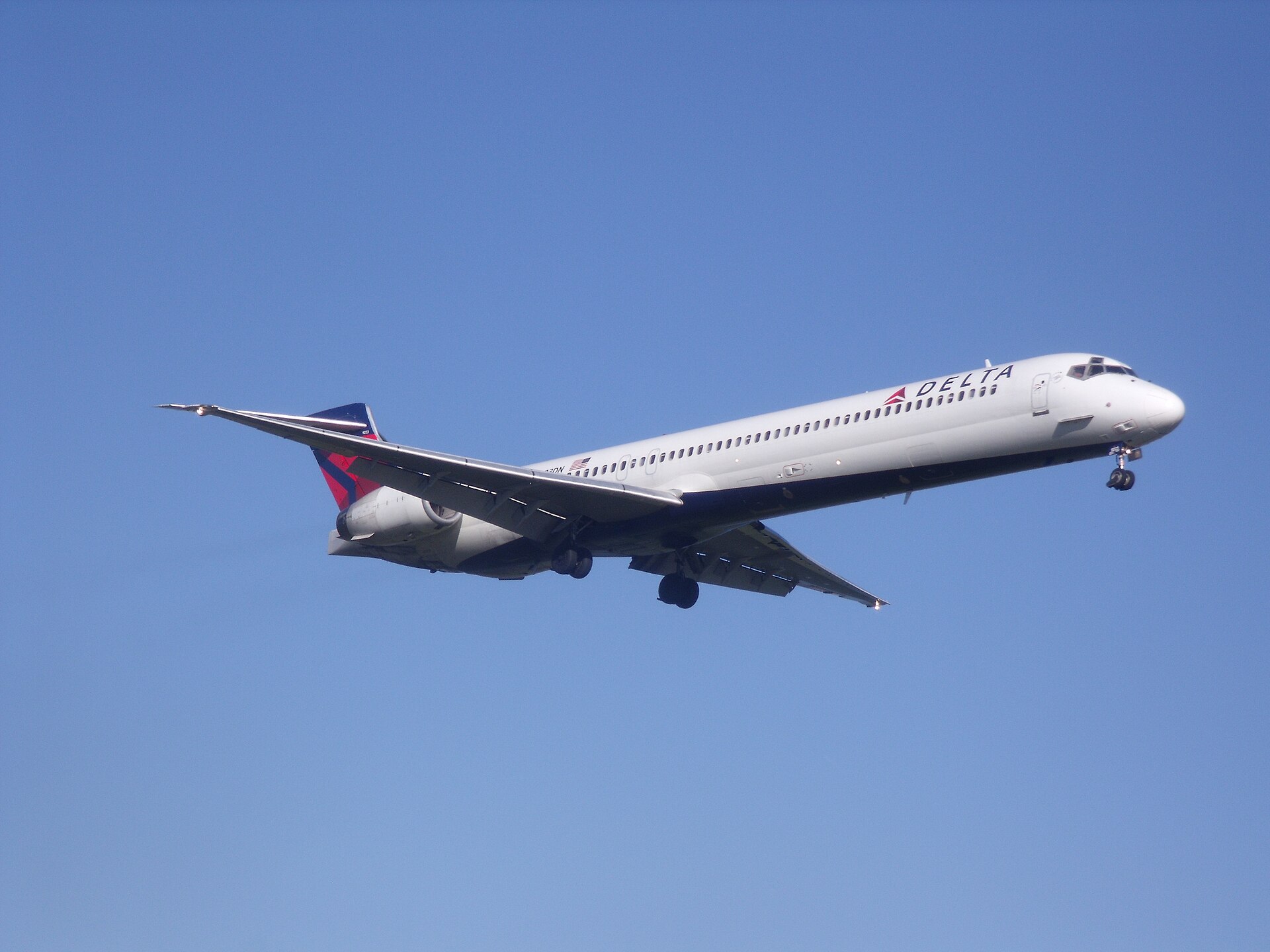 N923DN — Twin-engine aircraft