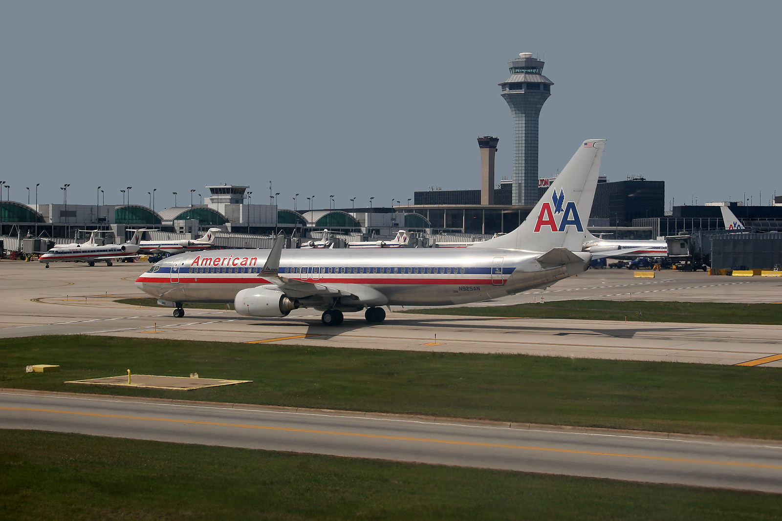 N925AN — Twin-engine aircraft