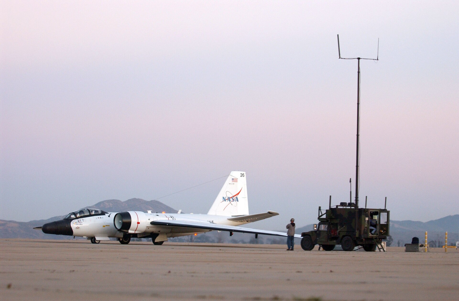 N926NA — Twin-engine aircraft