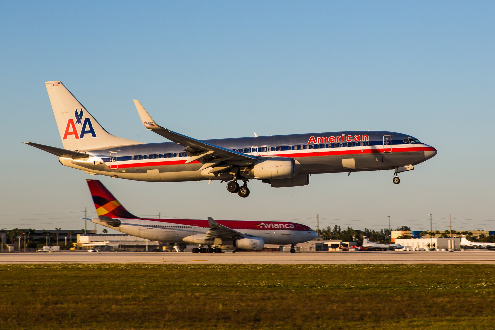 N938AN — Twin-engine aircraft
