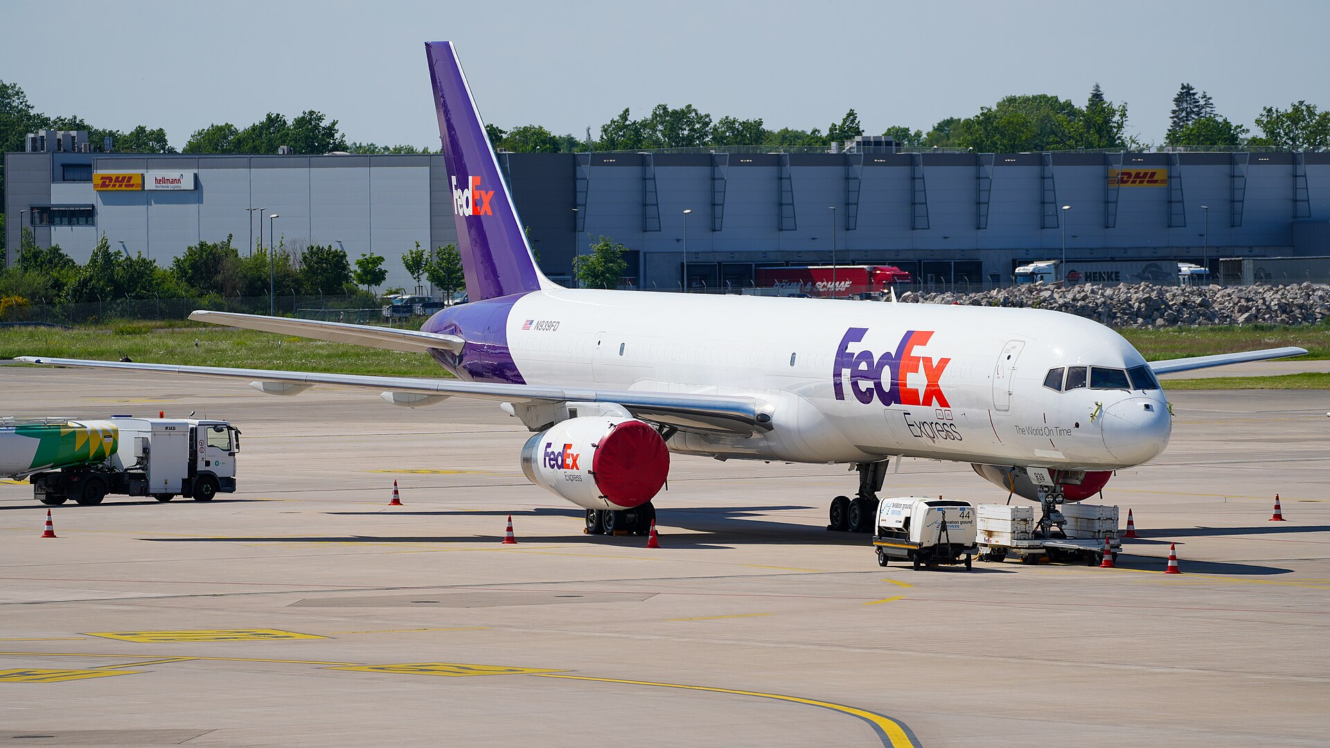 N939FD — Twin-engine aircraft