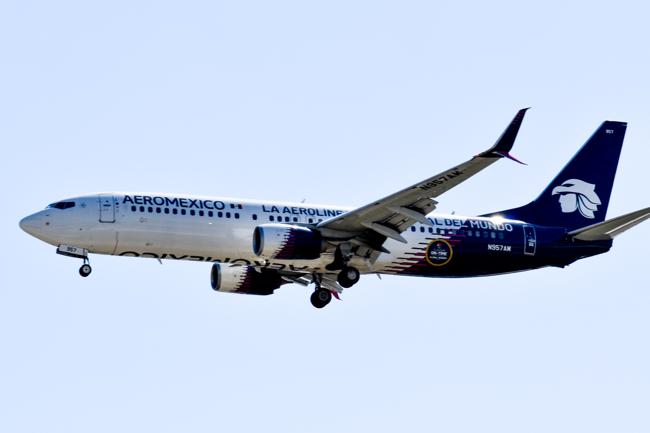 N957AM — Boeing