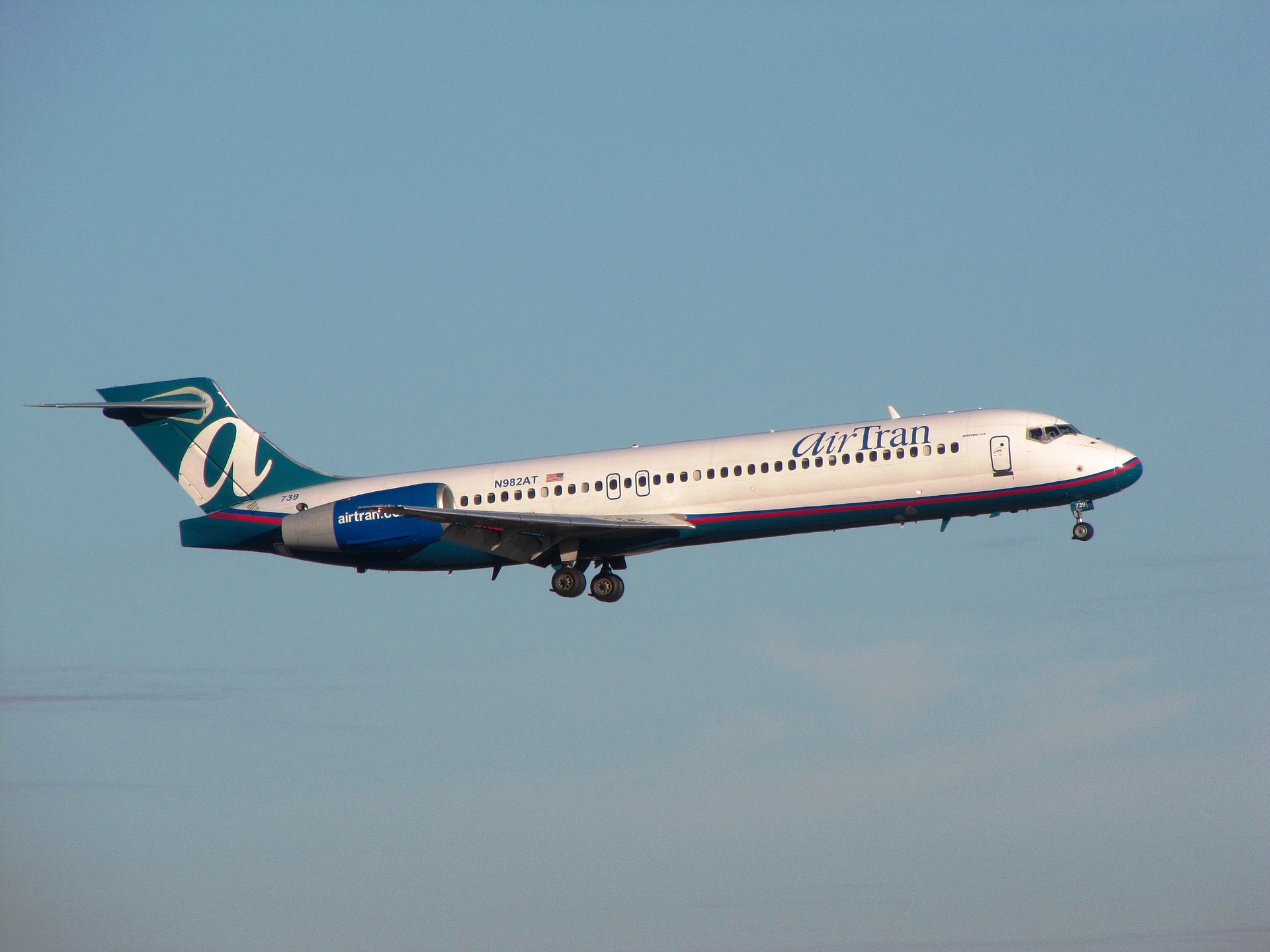 N982AT — Boeing
