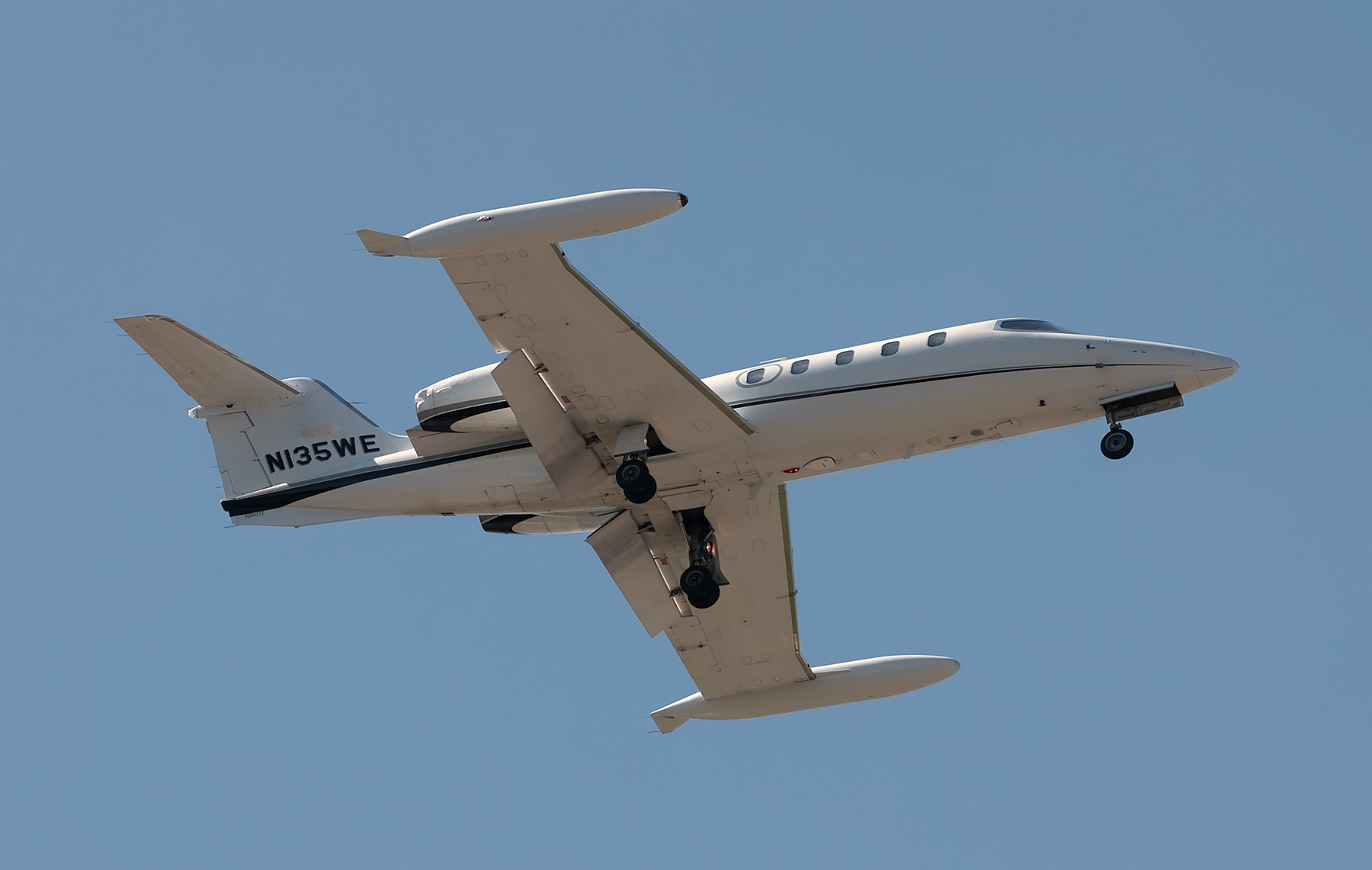 N135WE — Business jet