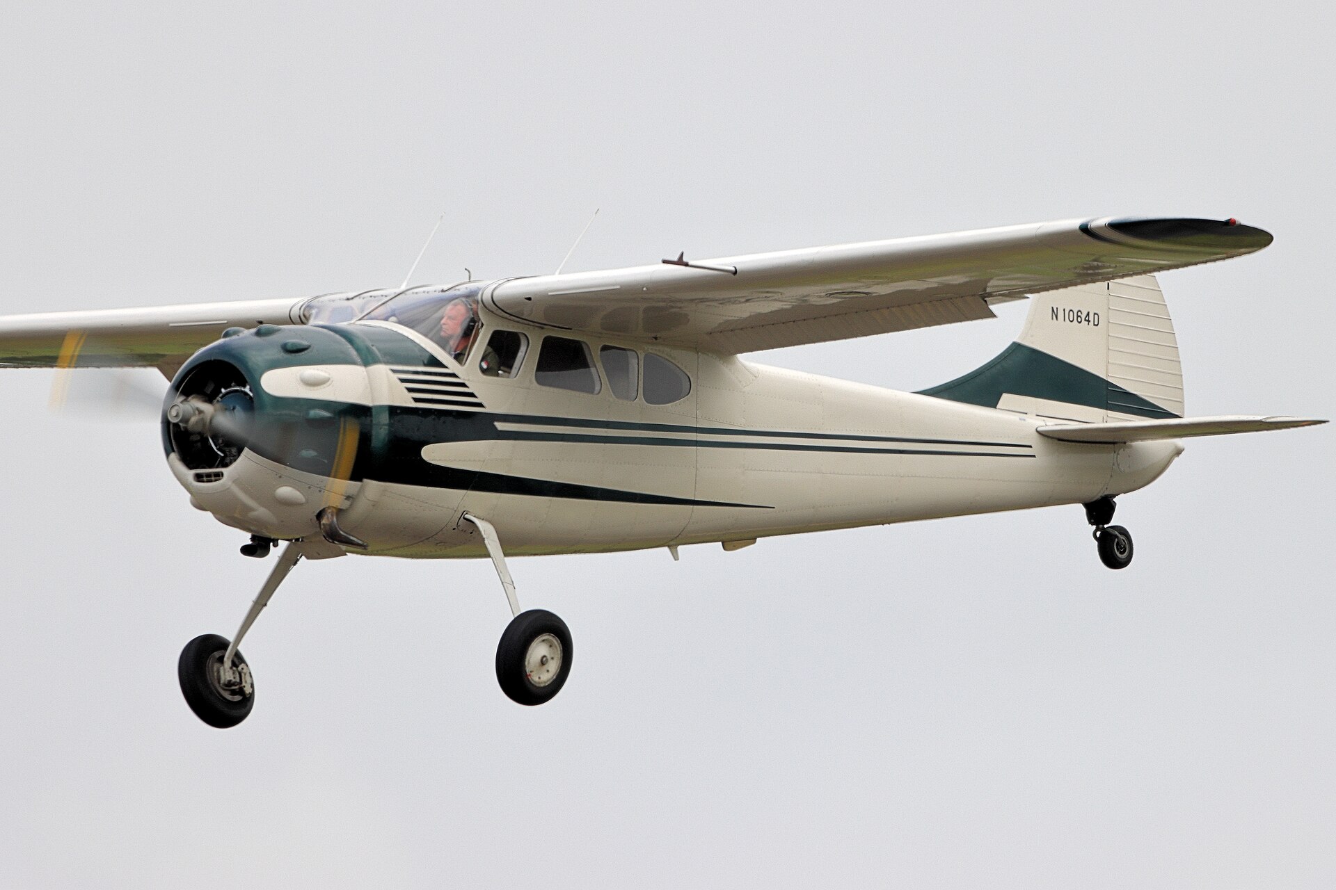 N1064D — Single-engine aircraft
