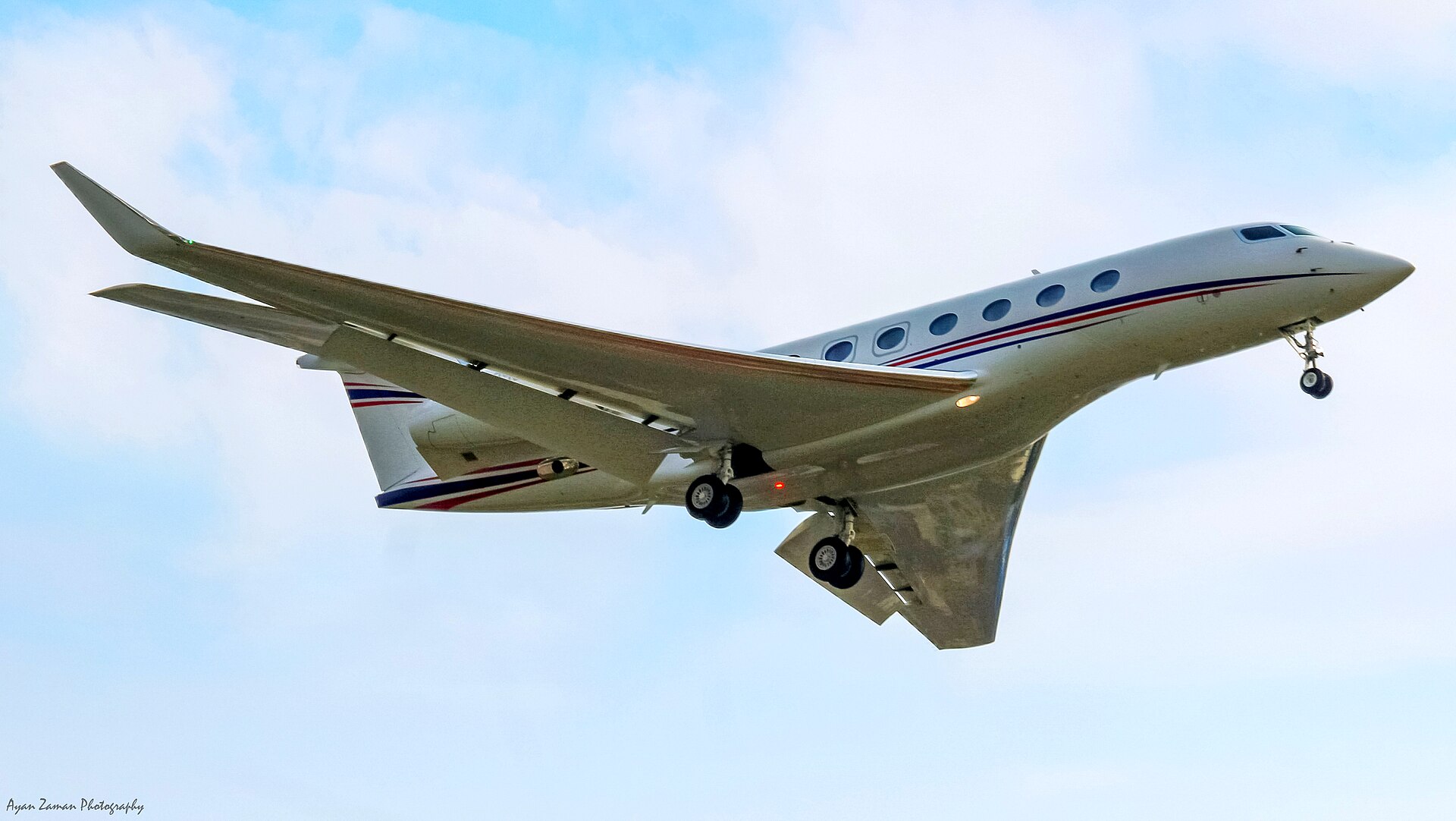 N1895T — Business jet
