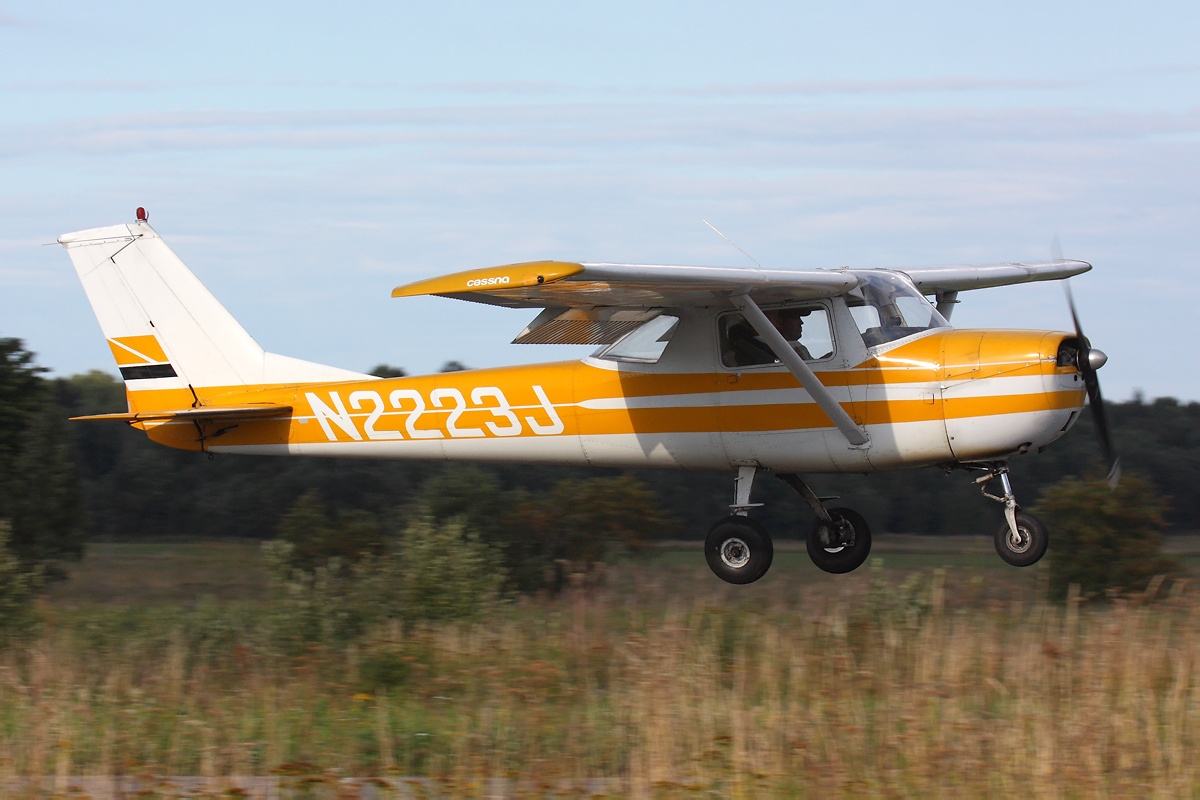 N2223J — Cessna