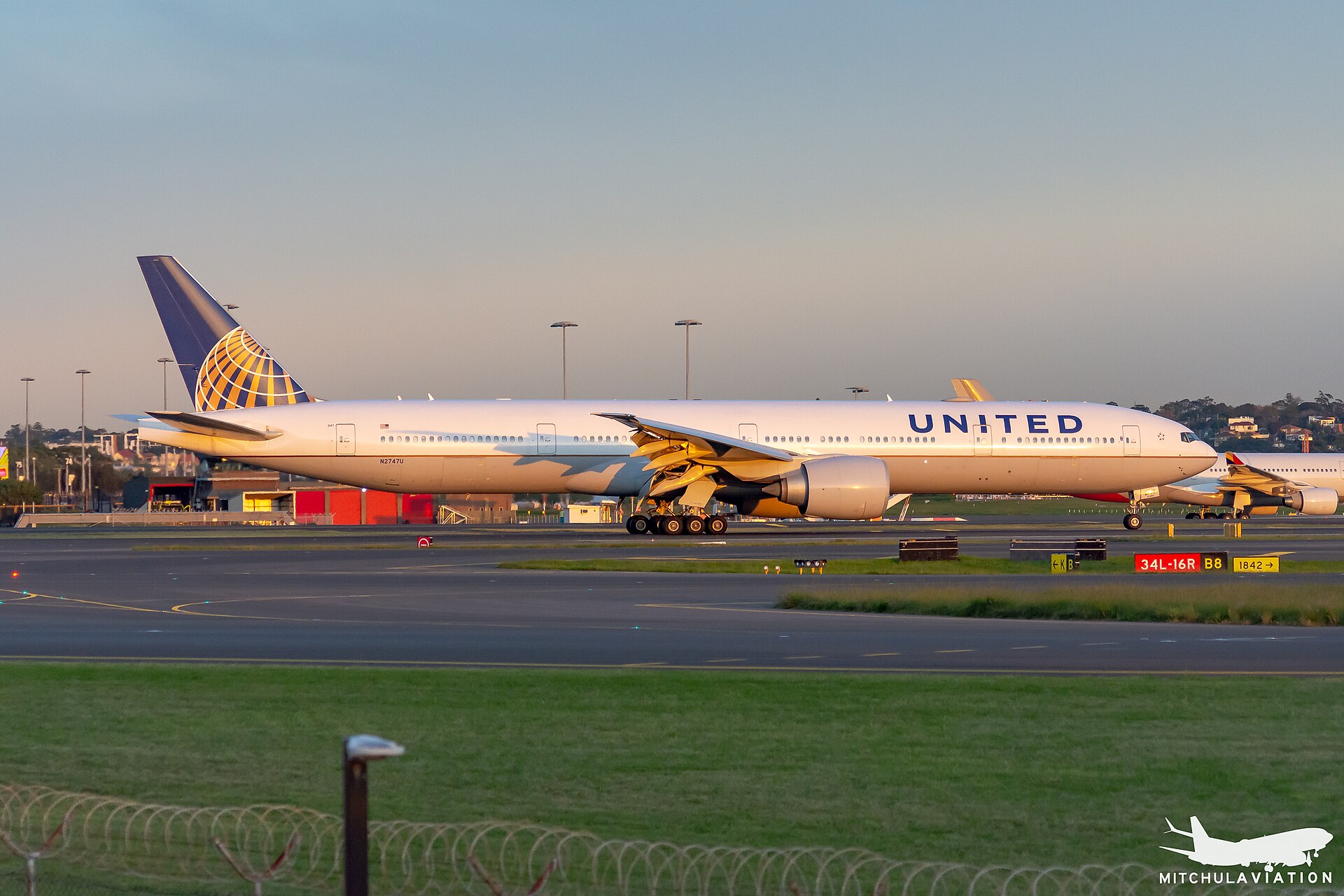 N2747U — Boeing