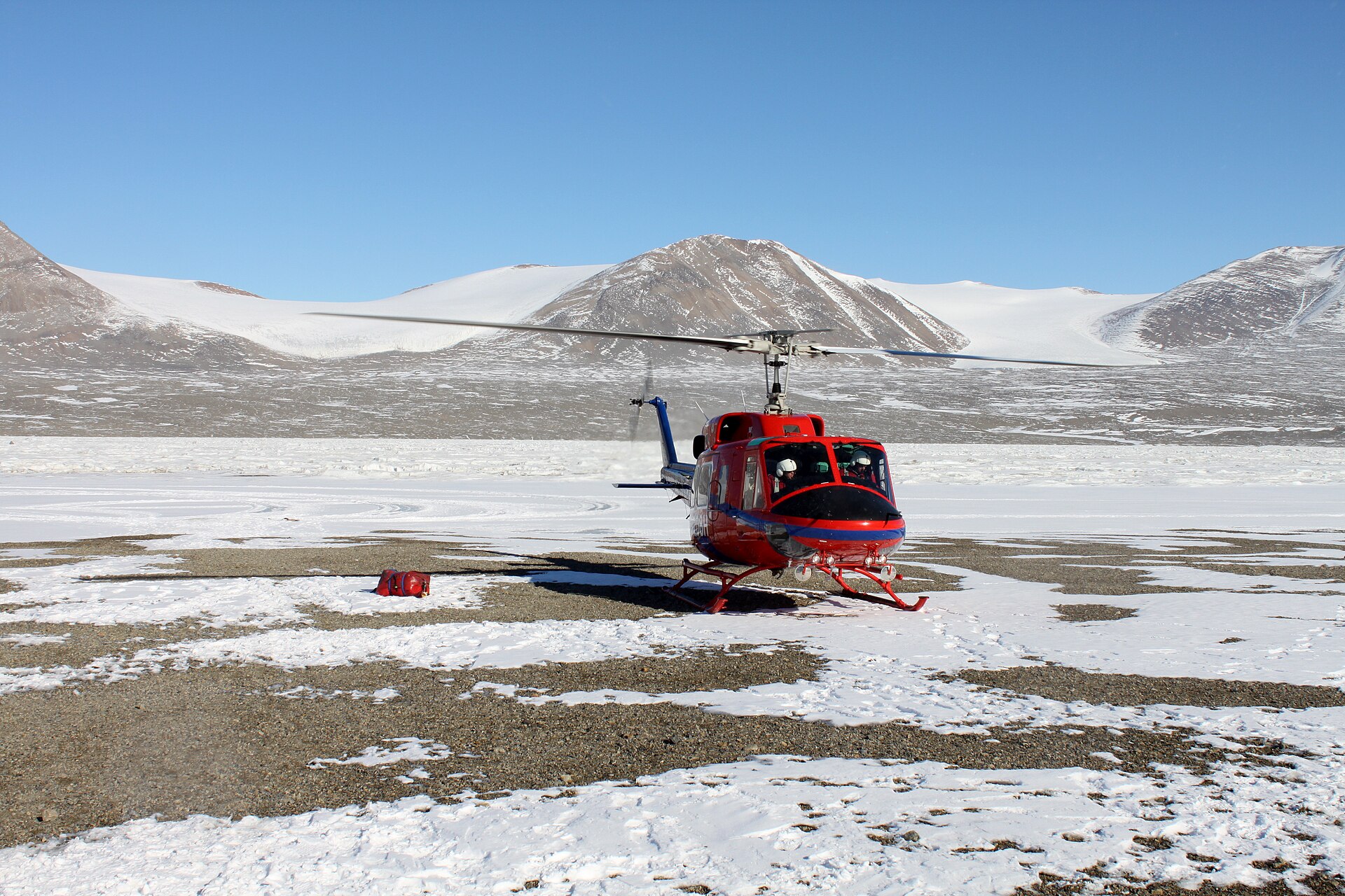 N3208H — Helicopter