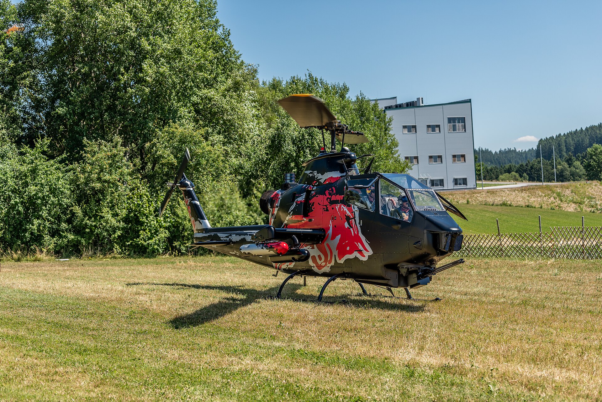 N11FX — Helicopter