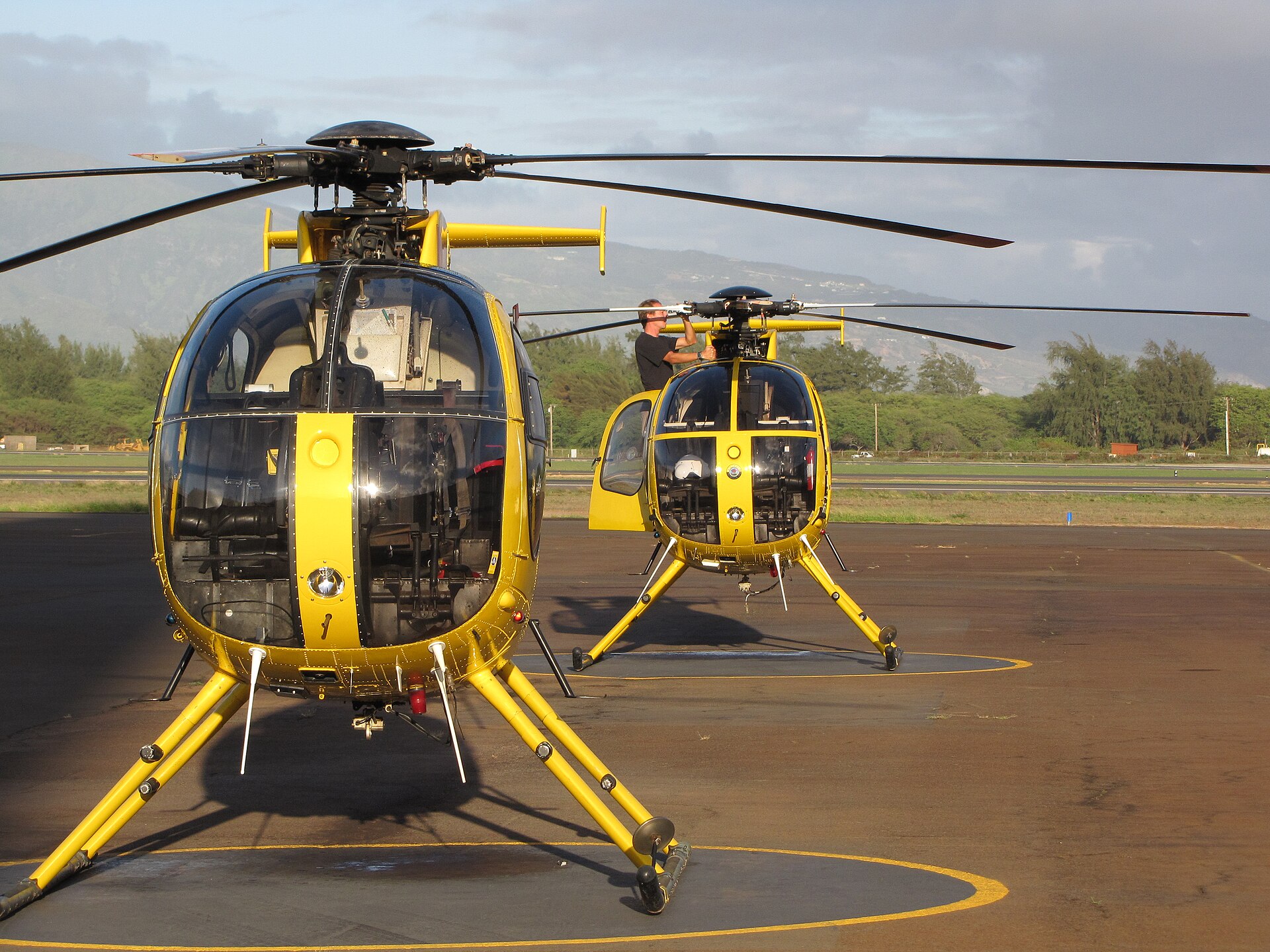 N58251 — Helicopter