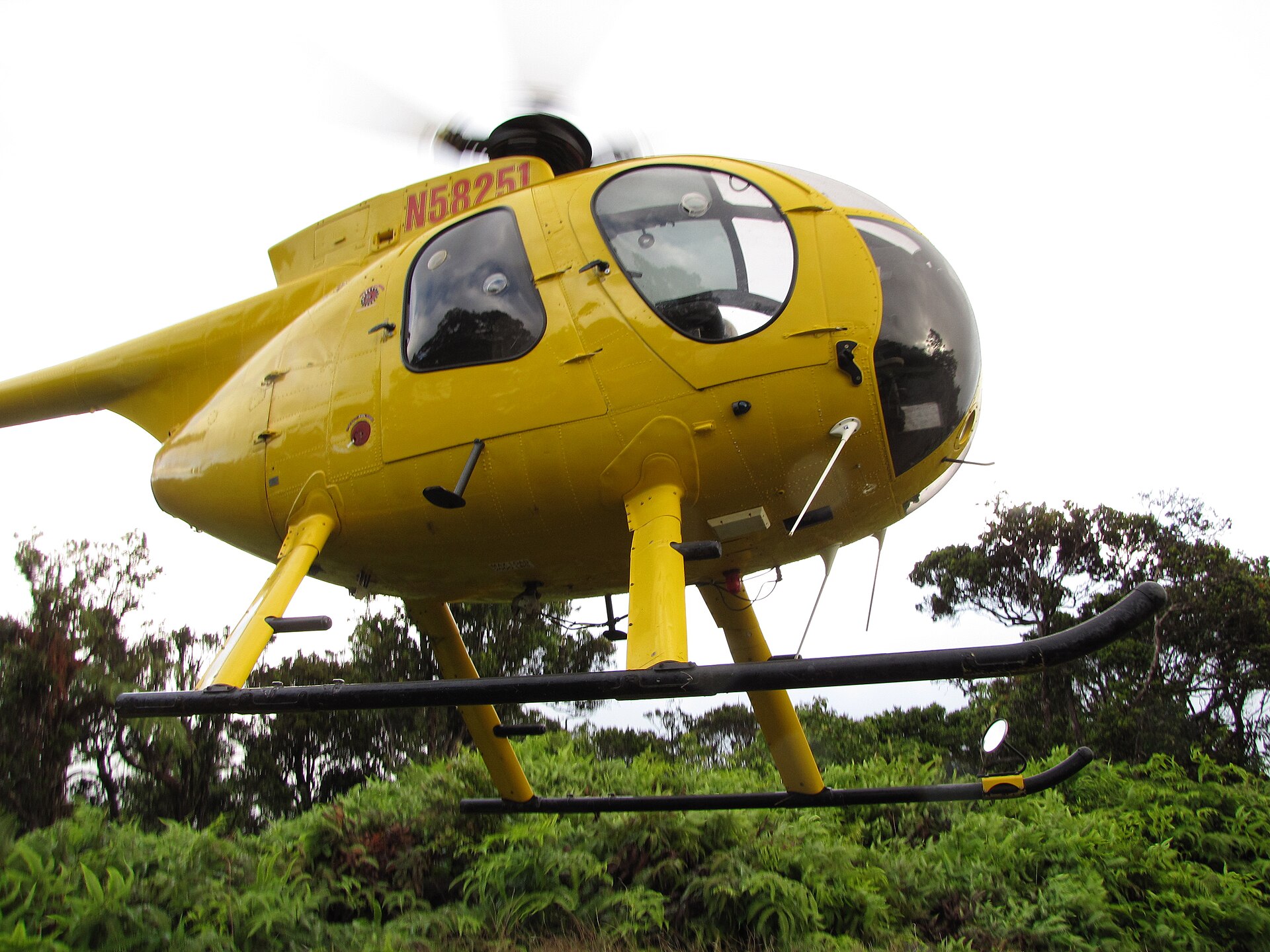 N58251 — Helicopter