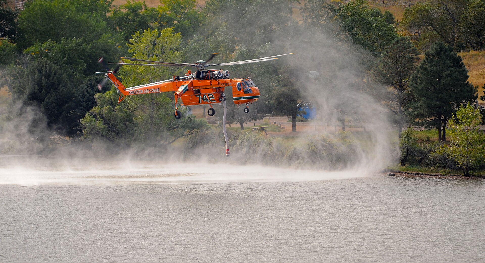 N6962R — Helicopter