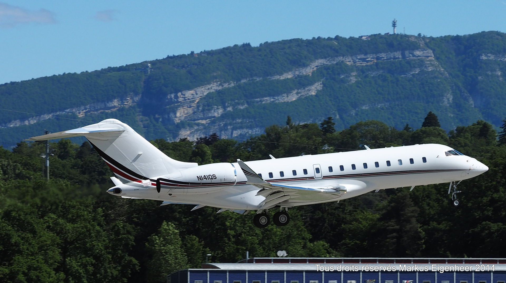 N141QS — Bombardier