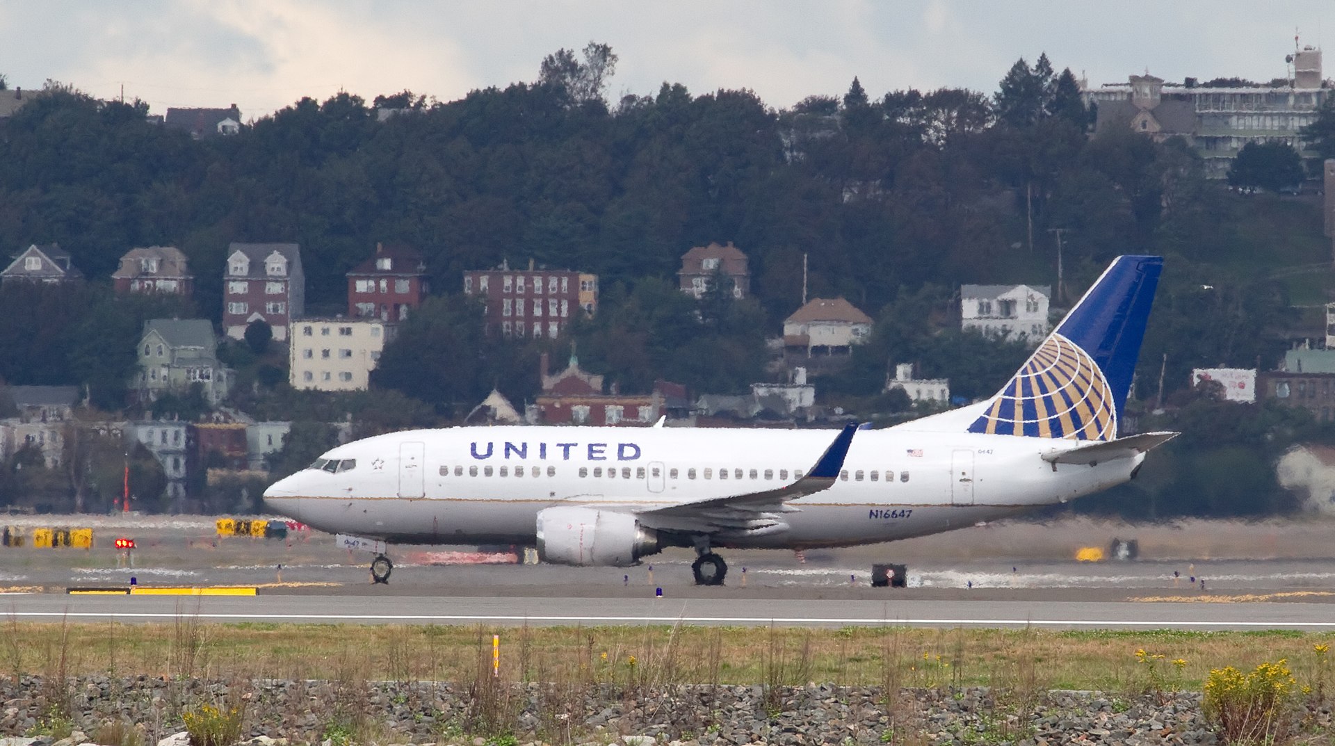 N16647 — Twin-engine aircraft