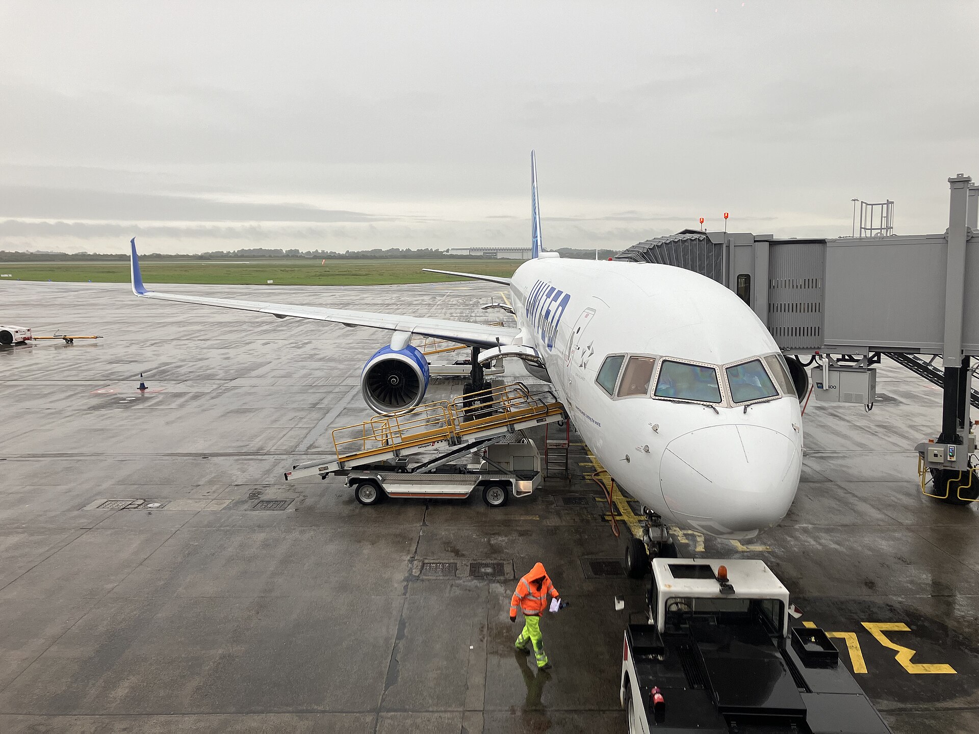 N18112 — Twin-engine aircraft